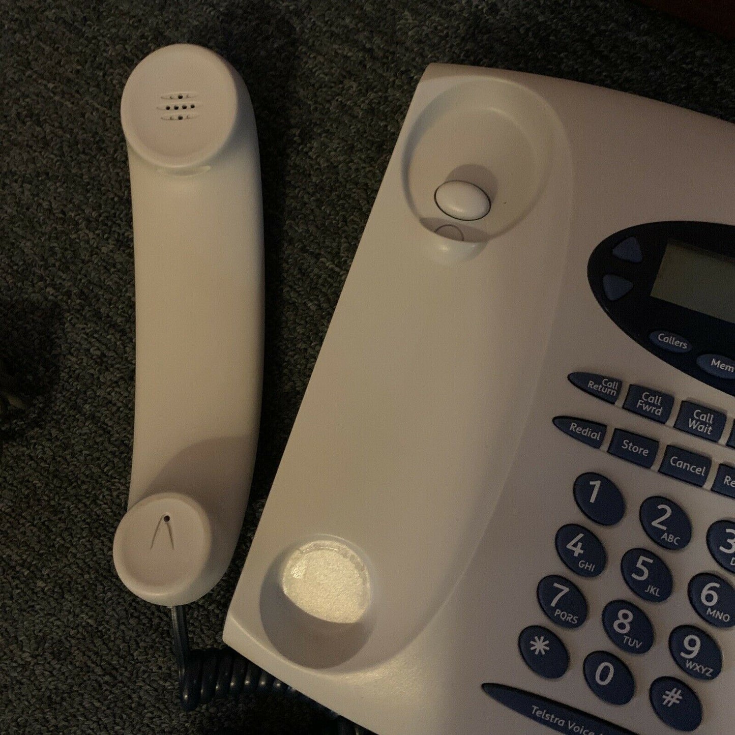 TELSTRA T1000C SMS Landline Corded Telephone