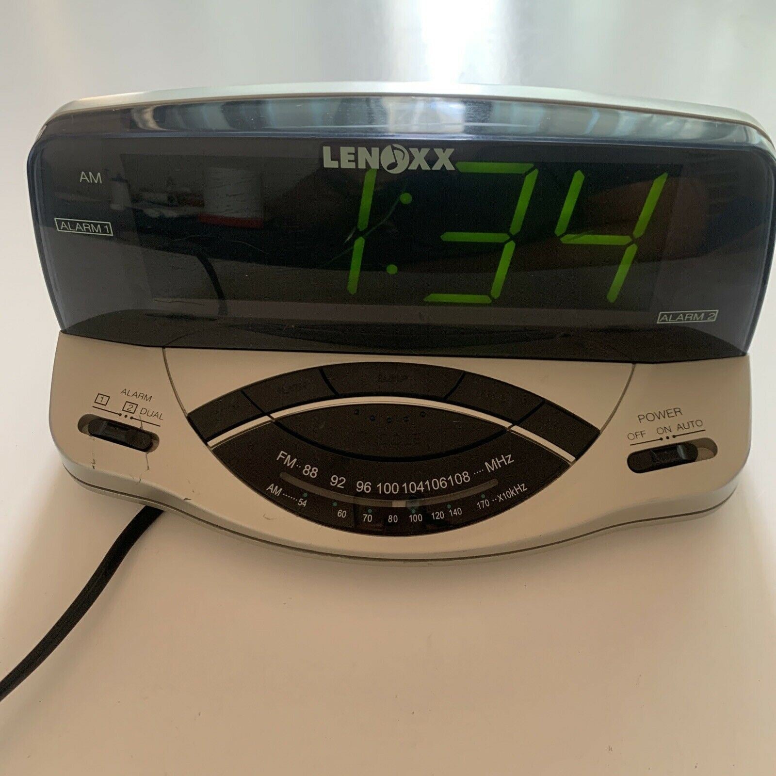 Lenoxx CR80 Big LED Screen Dual Alarm Clock FM/AM Radio Retro Unit
