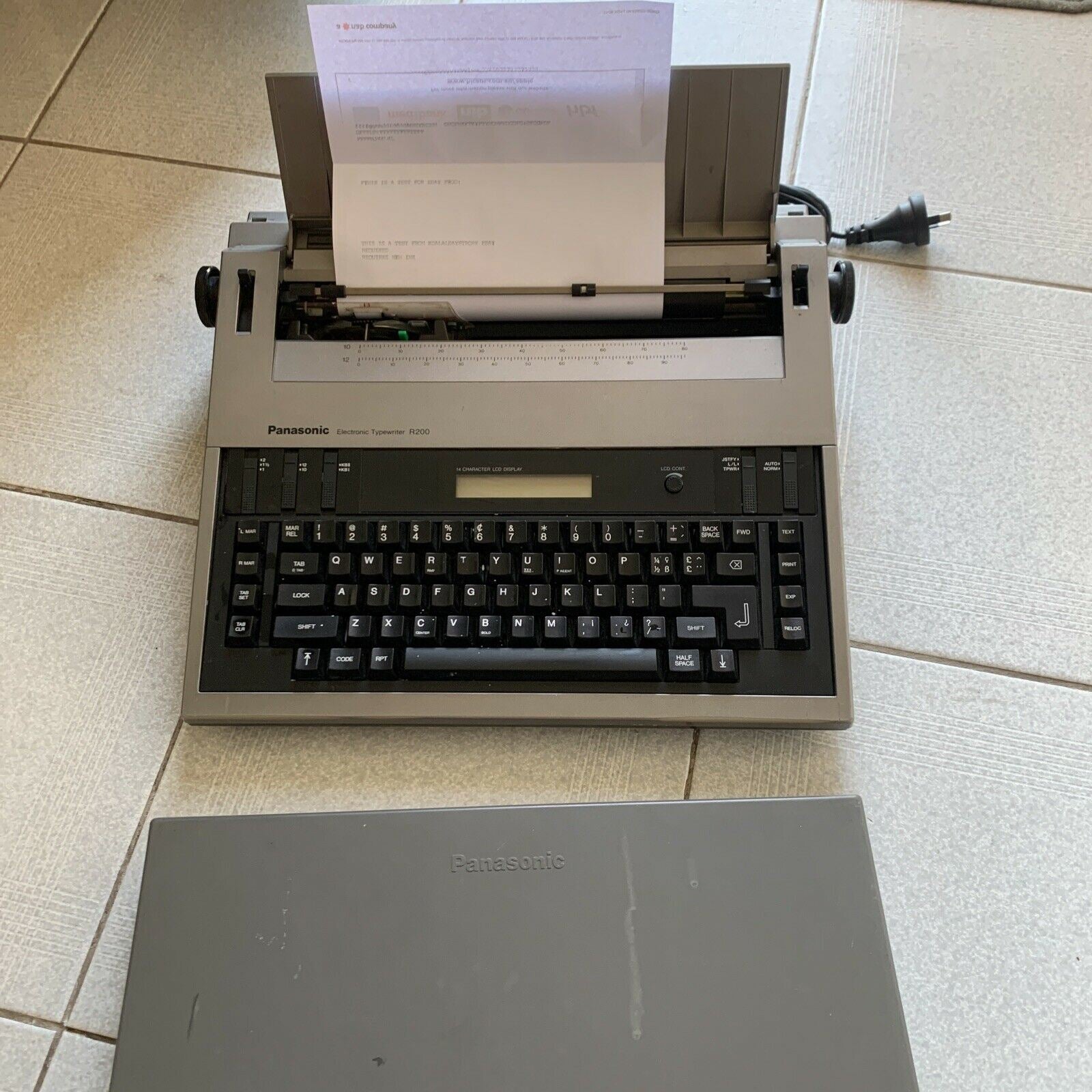 Panasonic Electronic Typewriter R200 KX-R200 – Retro Unit