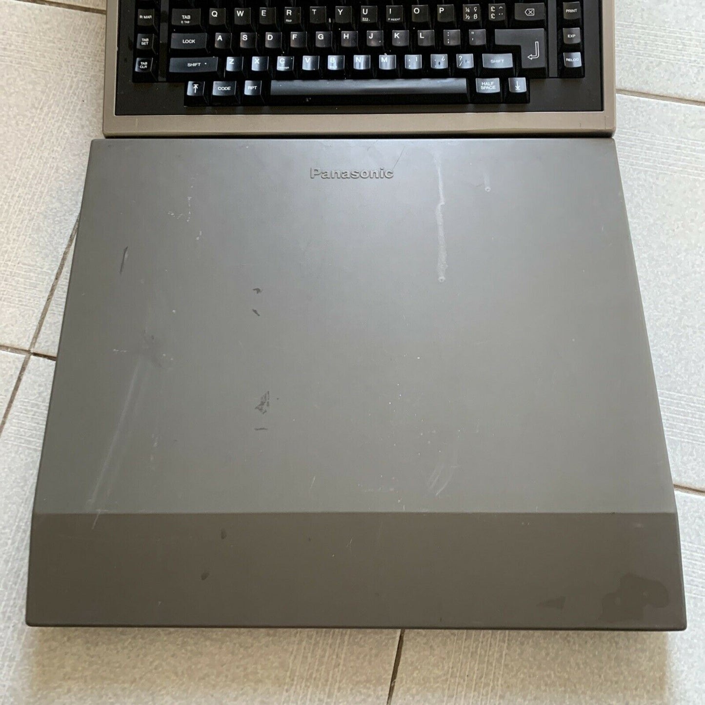 Panasonic Electronic Typewriter R200 KX-R200