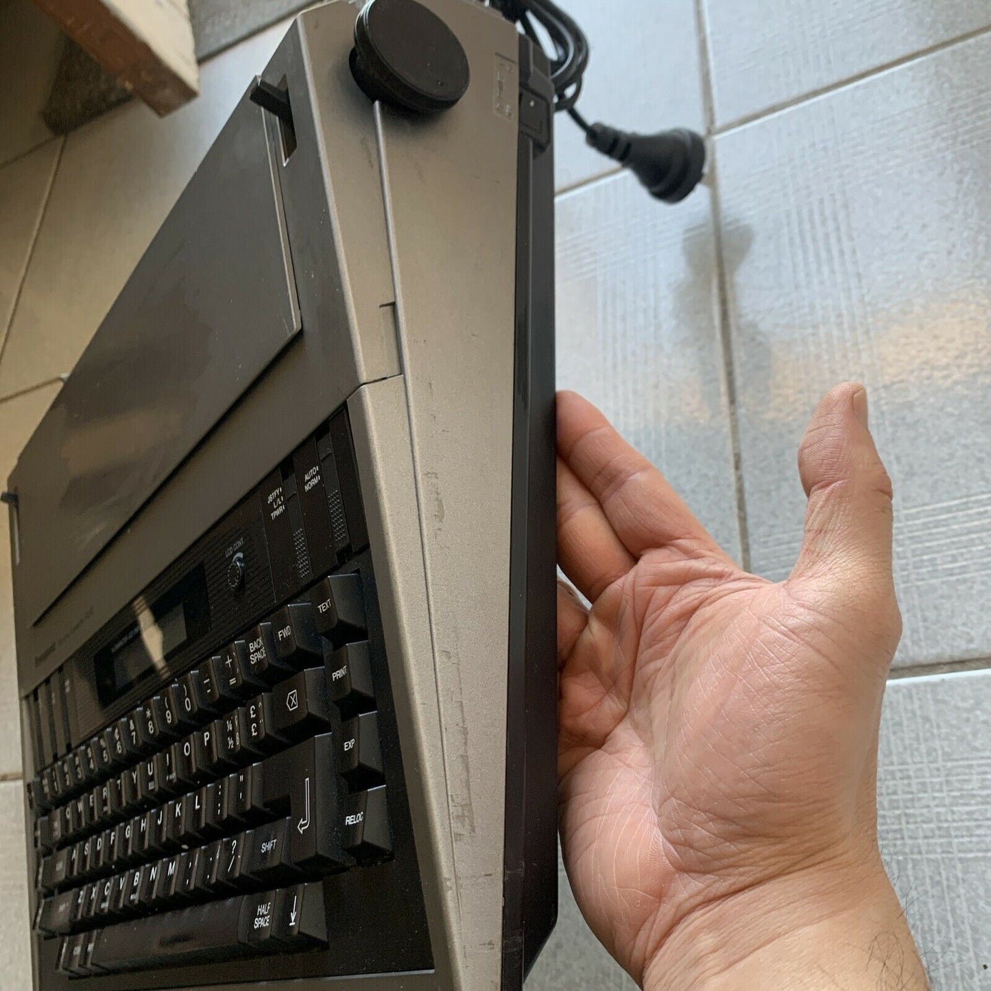 Panasonic Electronic Typewriter R200 KX-R200