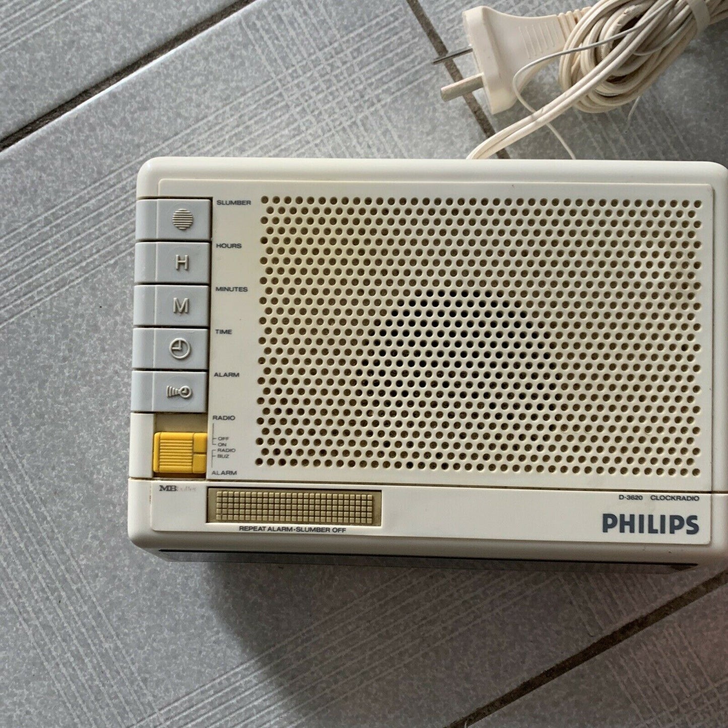 Vintage Philips D-3620 Clock FM/AM Radio
