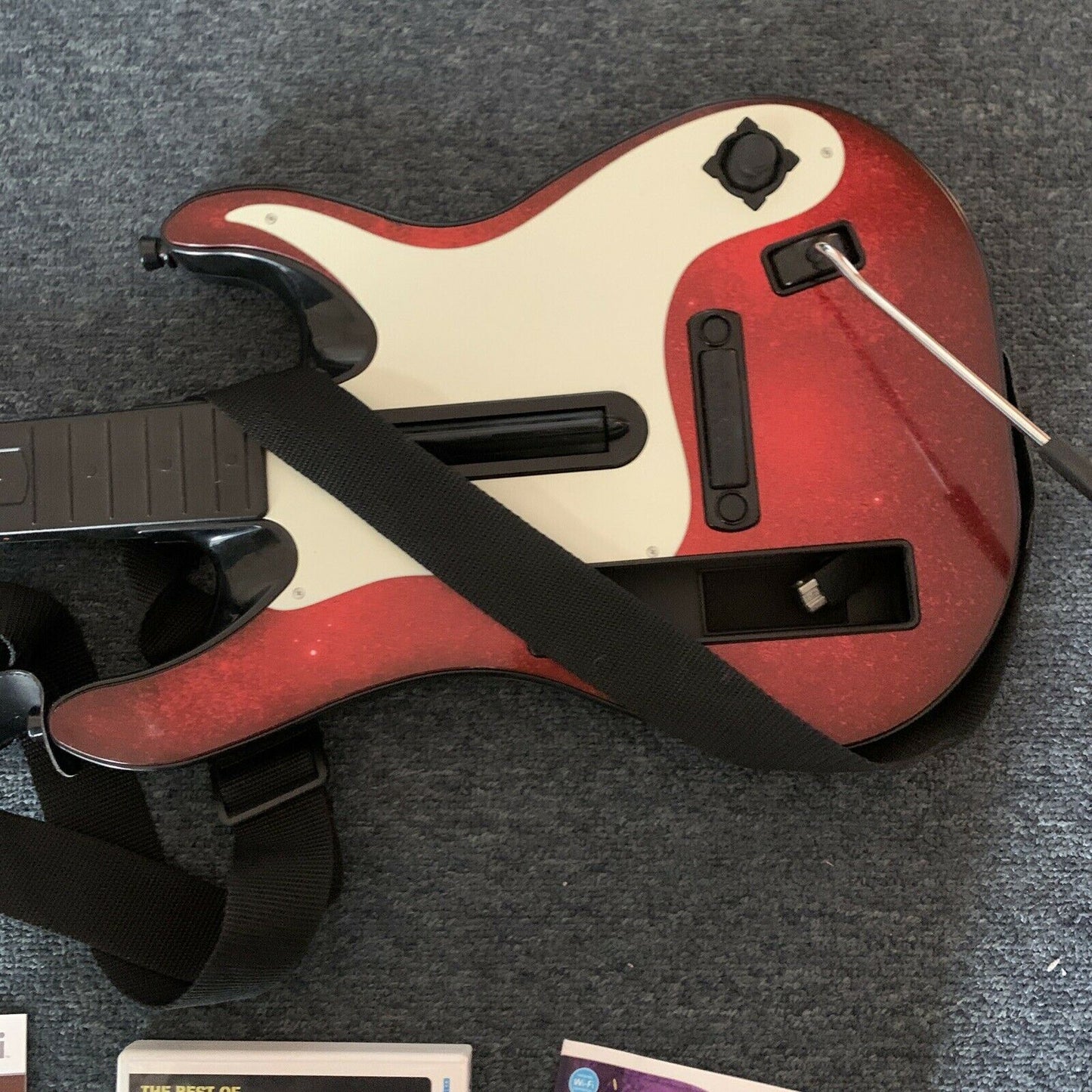 Guitar Hero World Tour / Greatest Hits With Guitar Nintendo Wii PAL