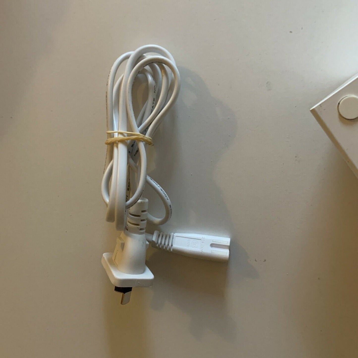 Crest PWABUN07 Qi Wireless USB Charger for iPhone, Android