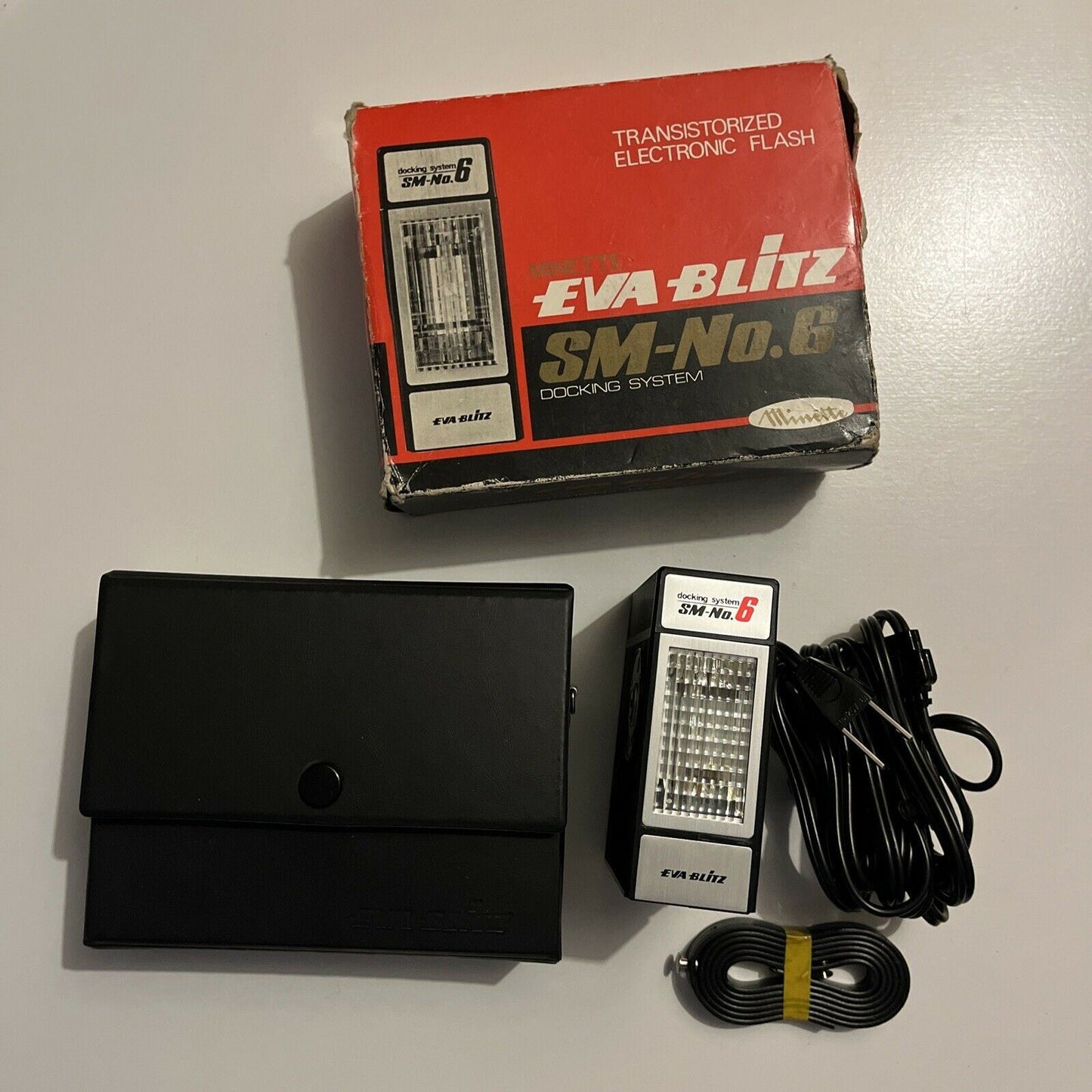 Minette Eva Blitz SM-No. 6 Docking System - Transistorized Electronic Flash