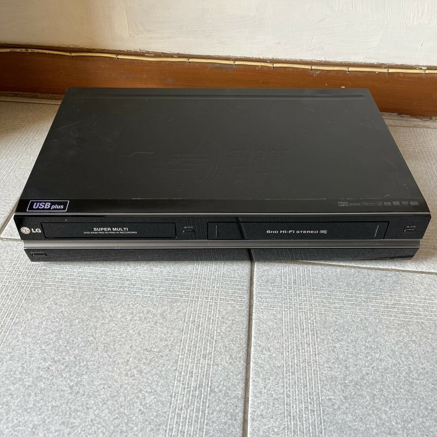 LG RC299 DVD Recorder / VHS Recorder Player *For Parts Or Repair Only*