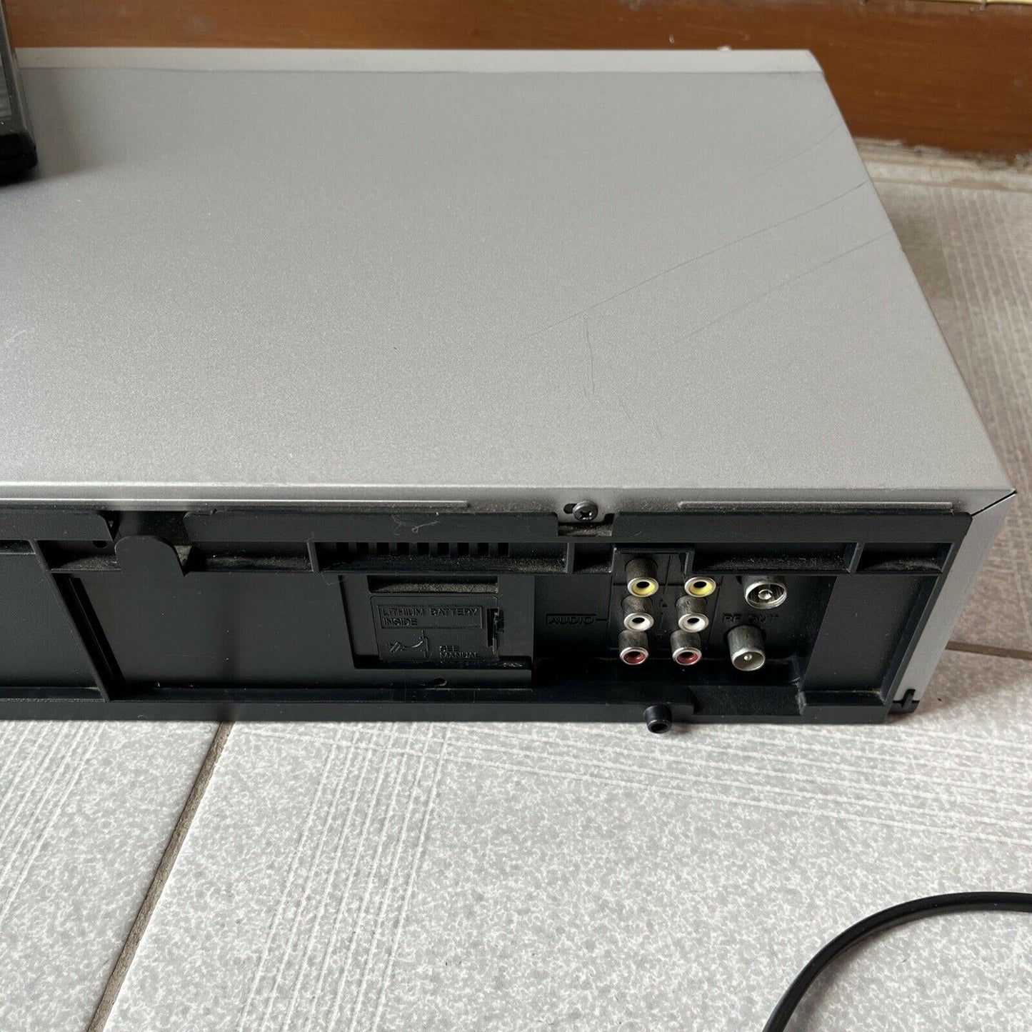 JVC HR-V610 VHS Recorder & Player 6-Head NTSC/PAL Playback On PAL TV With Remote