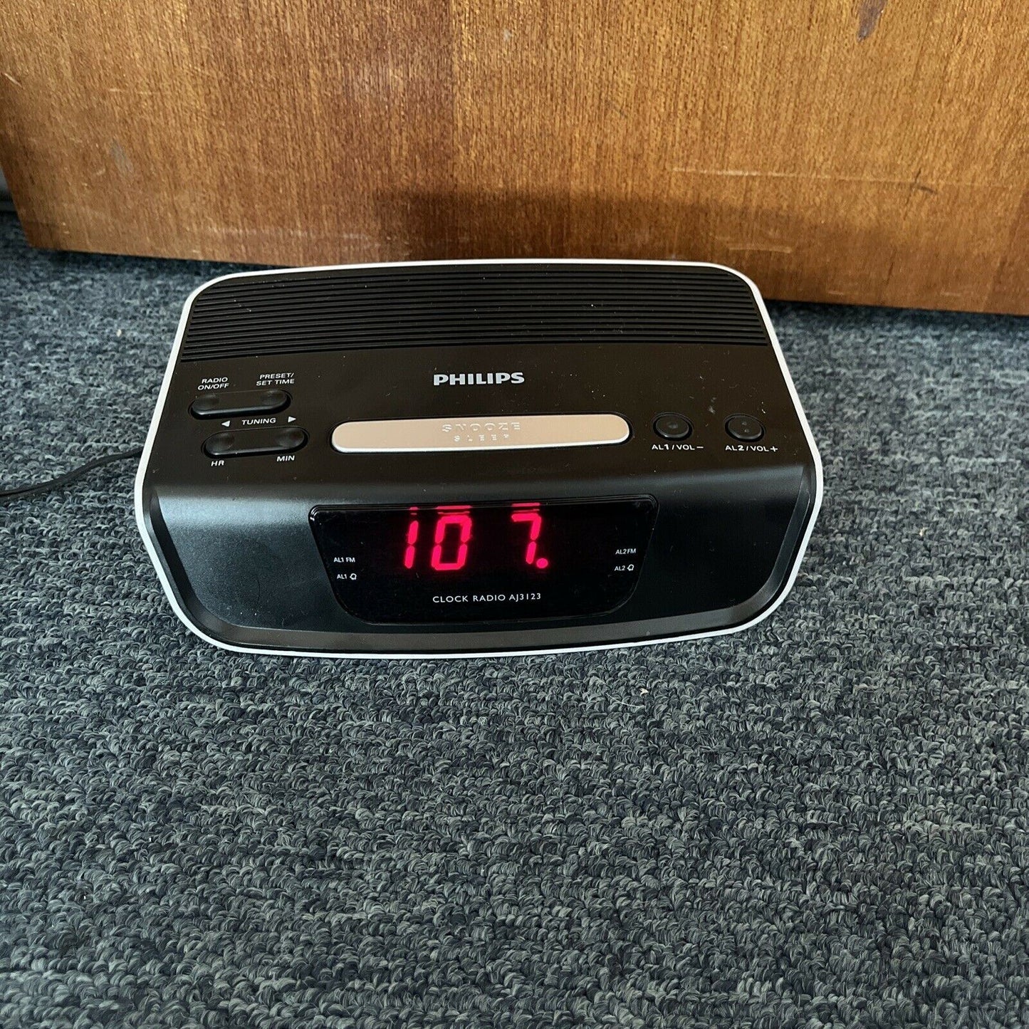 Philips AJ3123/79 Alarm Clock  FM Radio