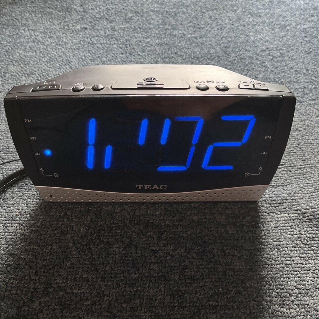 Teac CRX185U FM Clock Alarm Radio Retro Unit