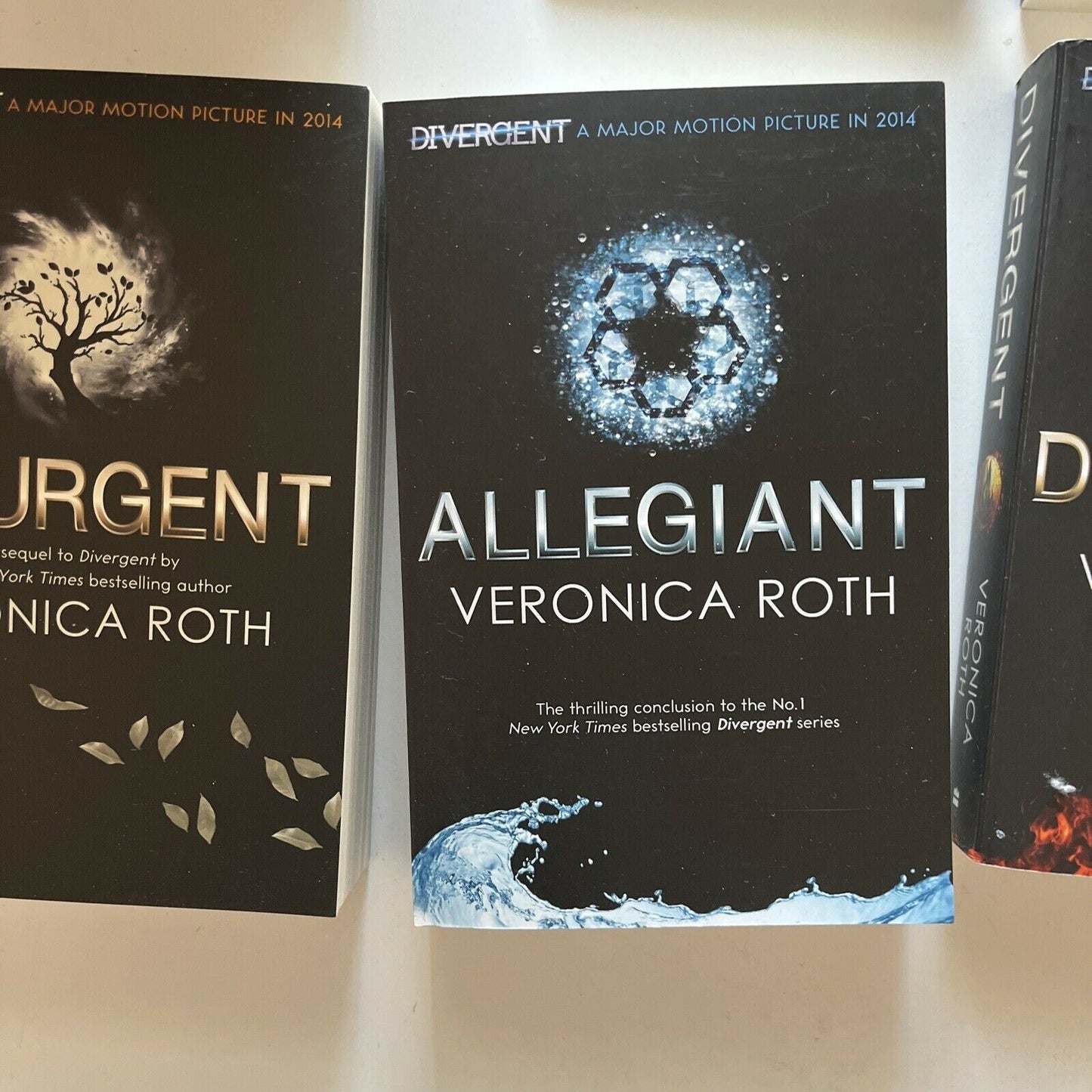 Divergent Series Box Set (Books 1-4 Plus World of Divergent) by Veronica Roth...