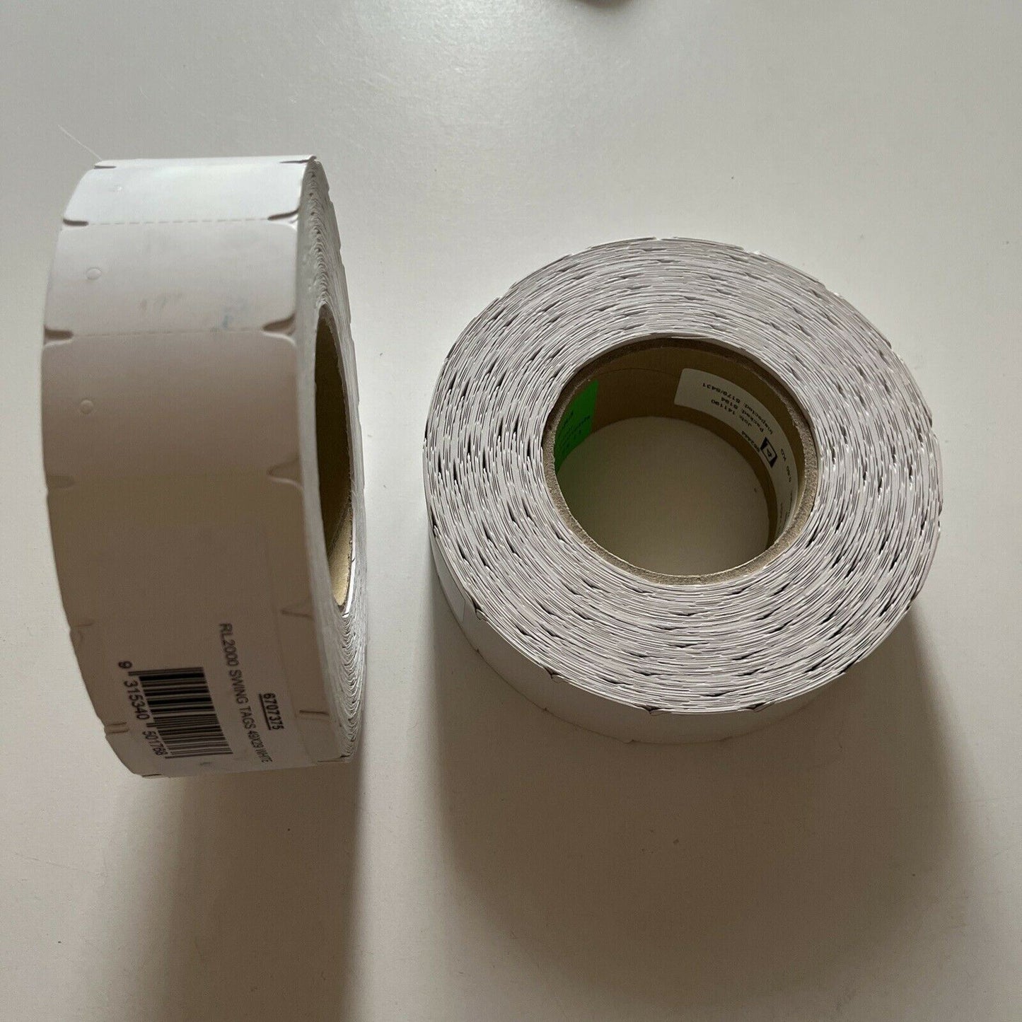 2x Swing Tags White 49mm x 29mm 2000 Pack