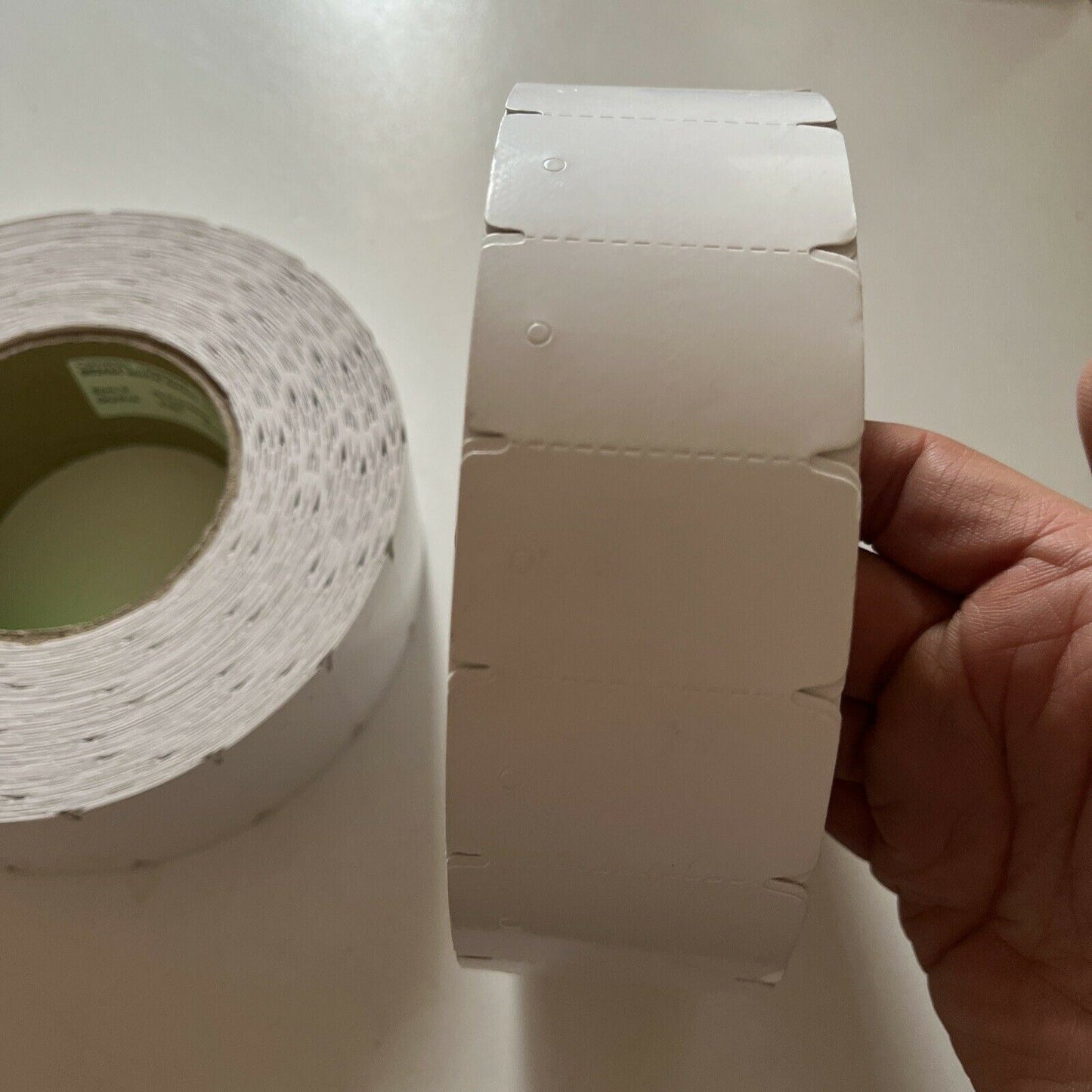 2x Swing Tags White 49mm x 29mm 2000 Pack