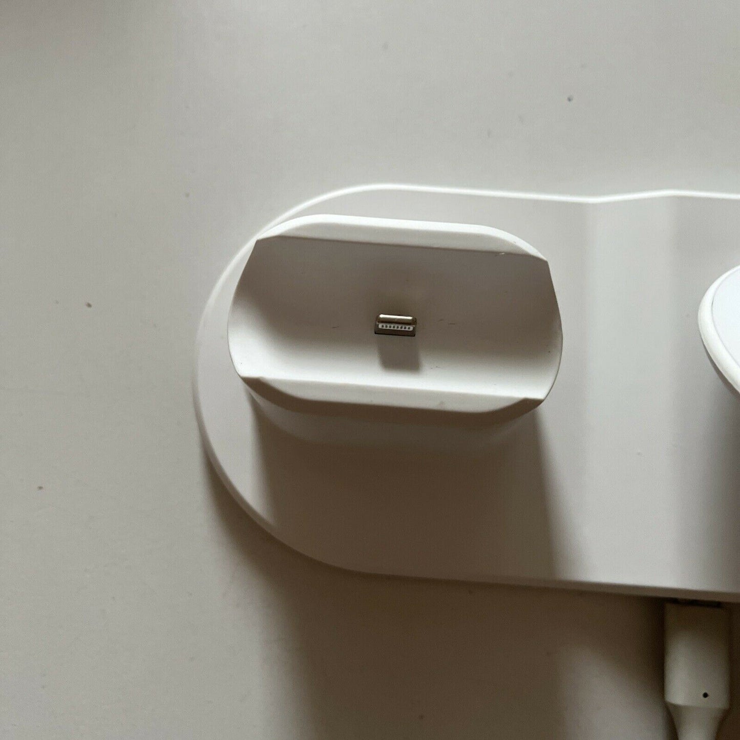 3 In 1 Fast Charge Wireless Qi Charging With Lightning Port