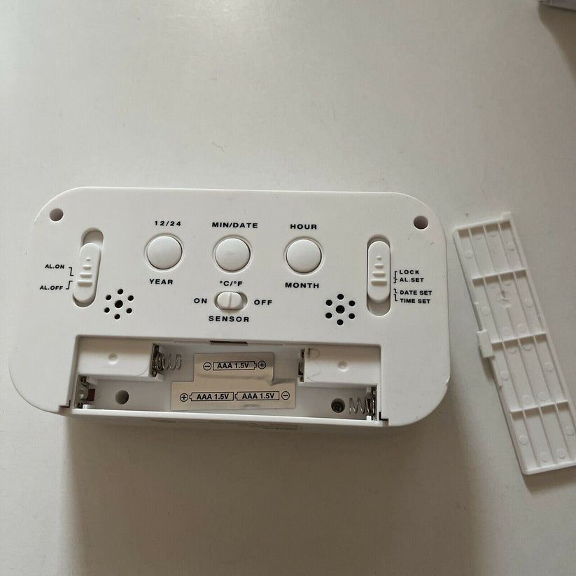 Anko Alarm Clock Calender And Temperature Display Retro Unit