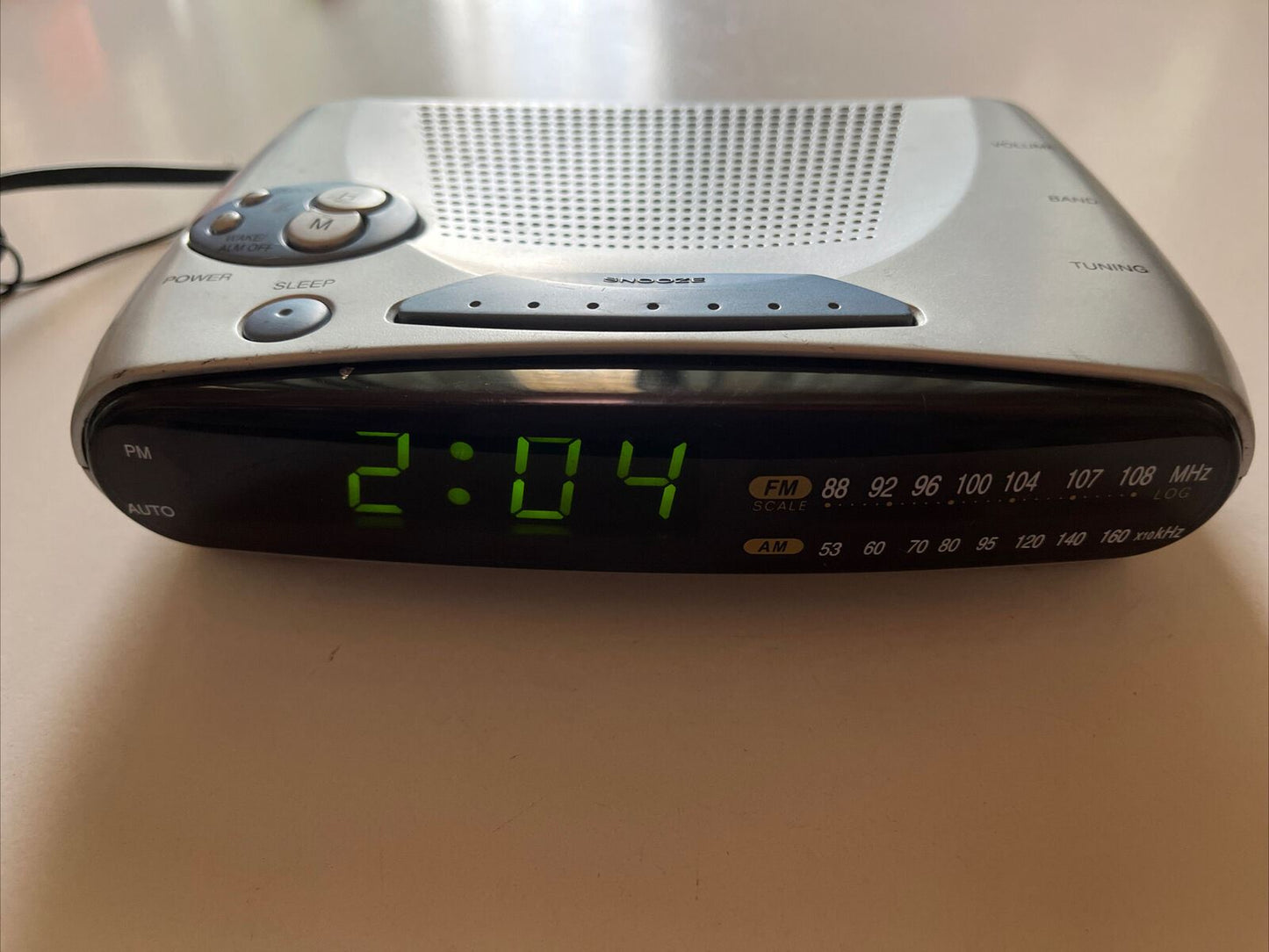 Audiosonic KM-324C Alarm Clock AM/FM Radio