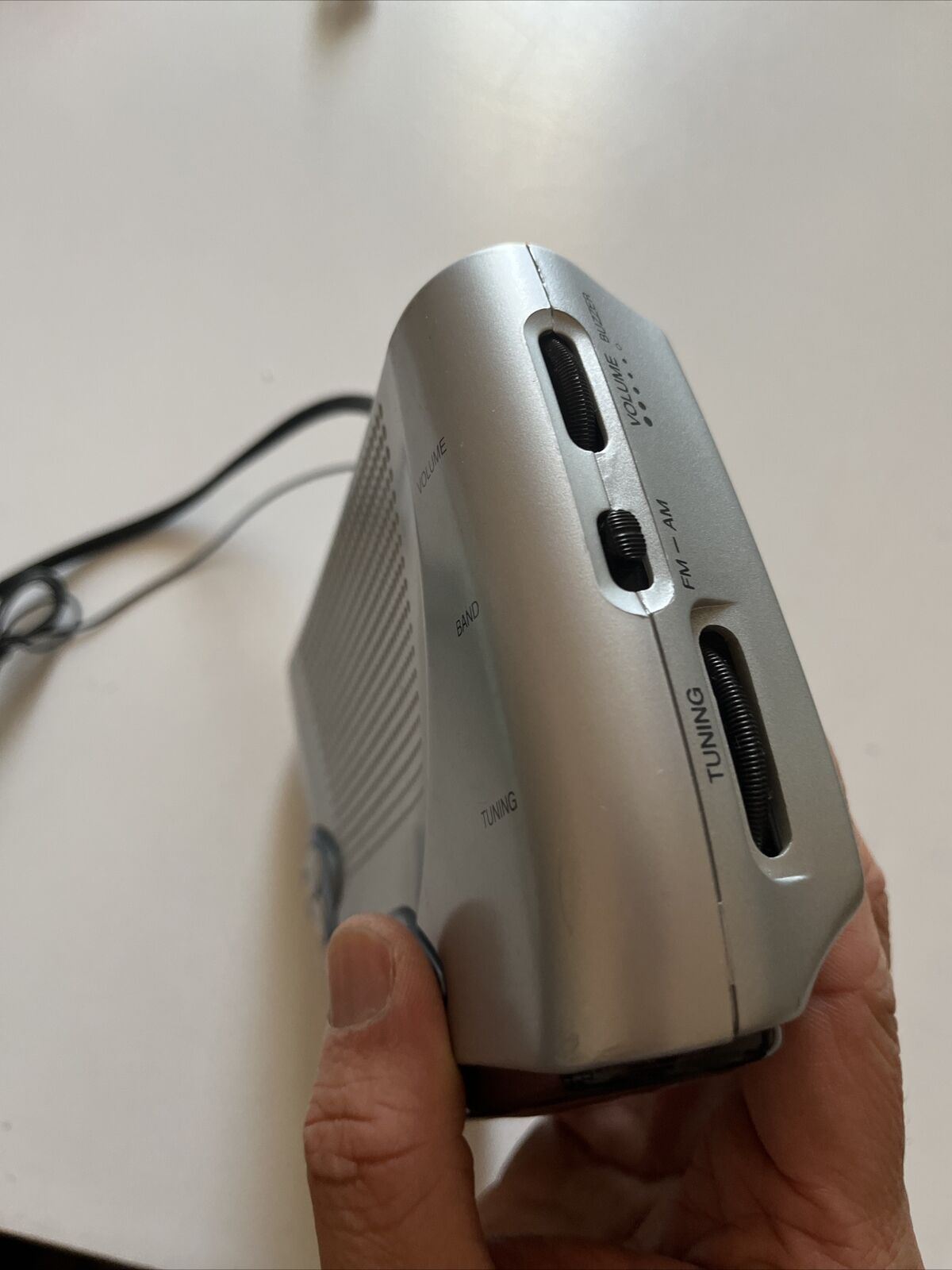 Audiosonic KM-324C Alarm Clock AM/FM Radio