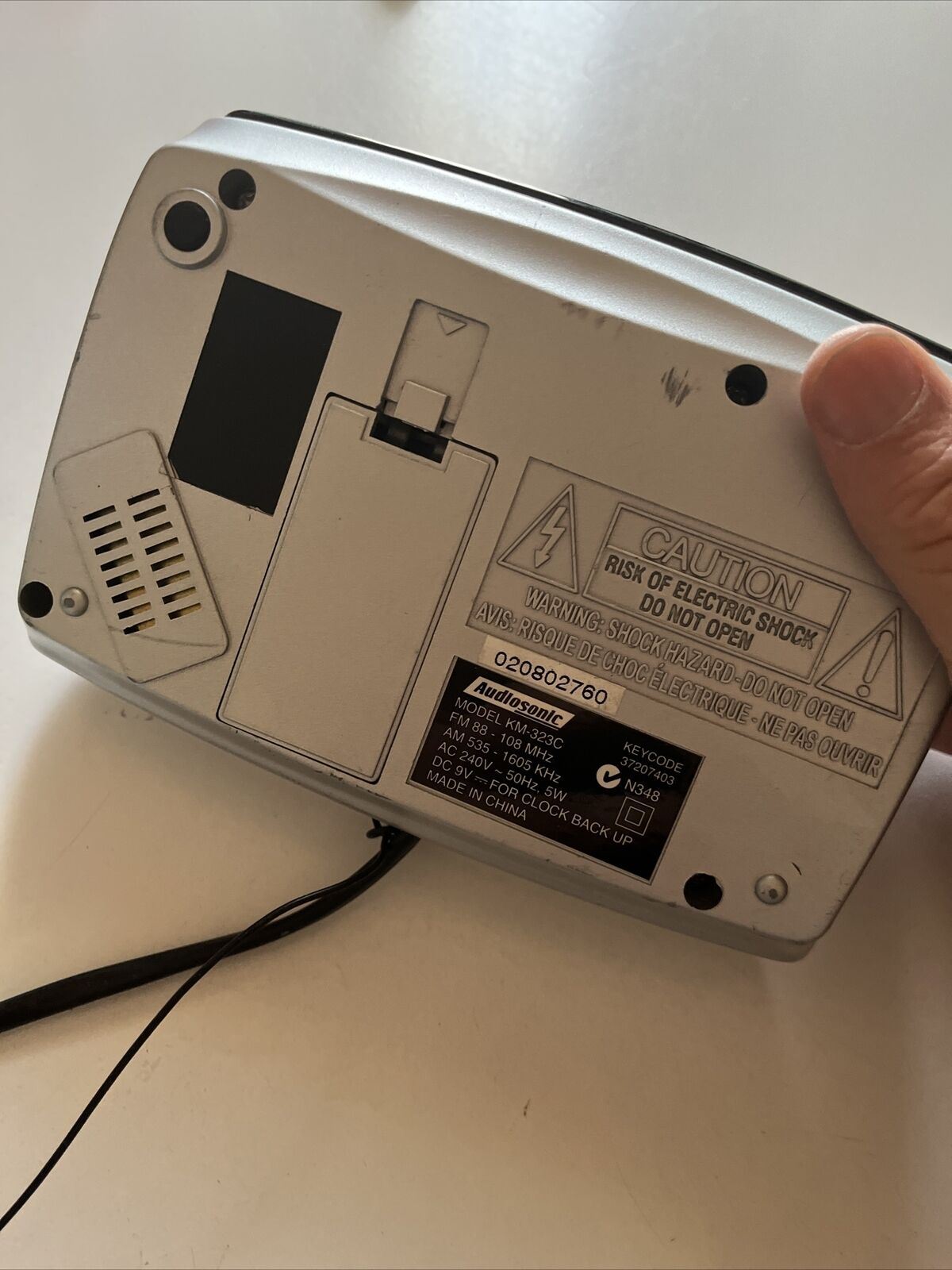 Audiosonic KM-324C Alarm Clock AM/FM Radio