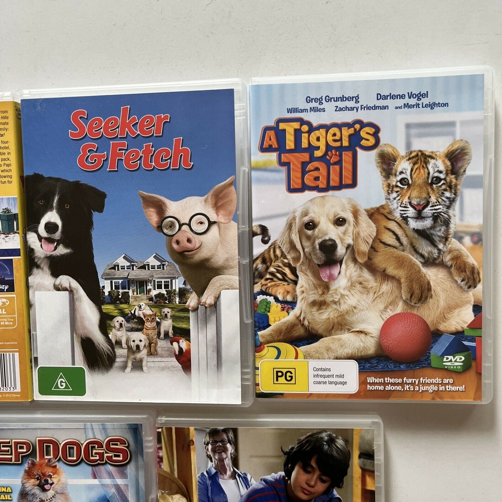 7x Lot Dog Movies DVDs - Air Bud, Chihuahua, Seeker & Fetch, Benny