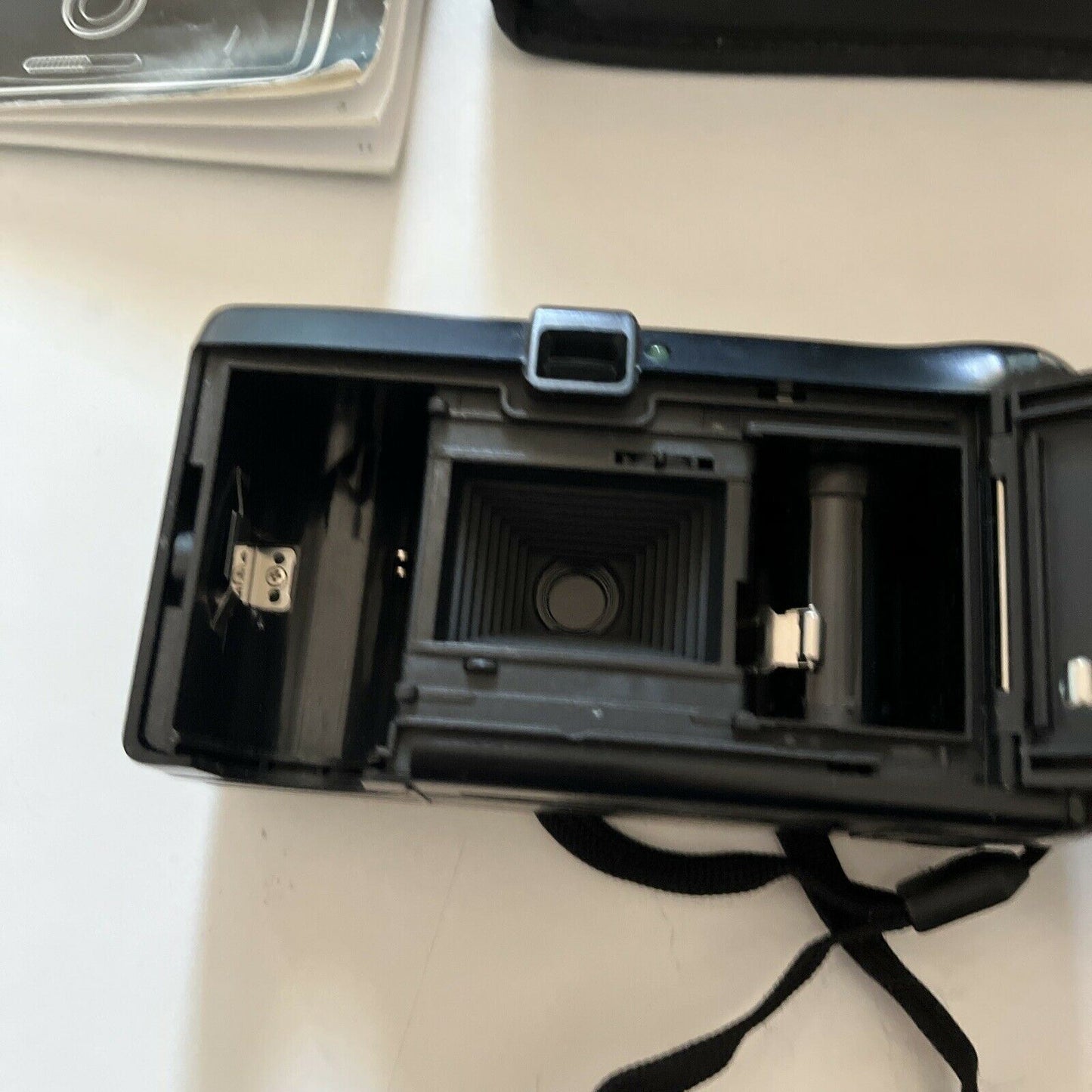 Hanimex Mini Focus Free Film Camera Flash 35mm