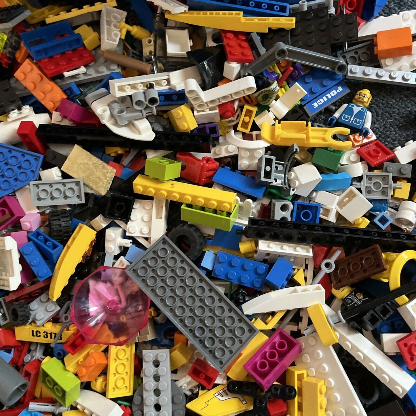 Lego Approx 2.5kg Assorted Bulk Lot With Lego Storage Box City Wheels Parts