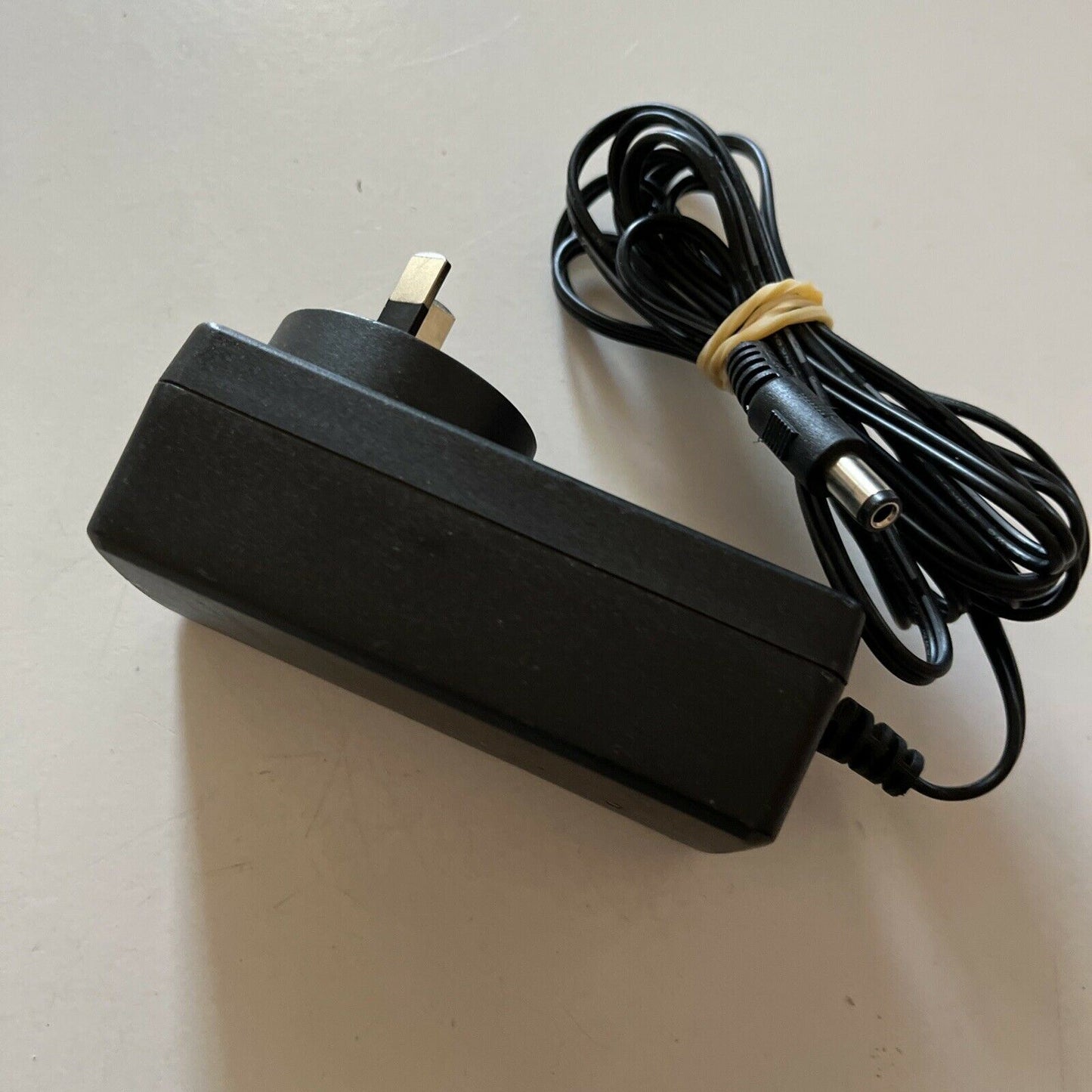 Genuine Sagemcom LPL-H024120200IL AC Adapter 12V 2A