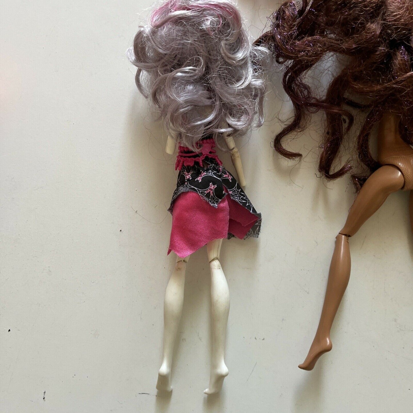 5x Monster High Dolls Bominable, Draculaura, Clawdeen Wolf, Catrine *Parts Only*