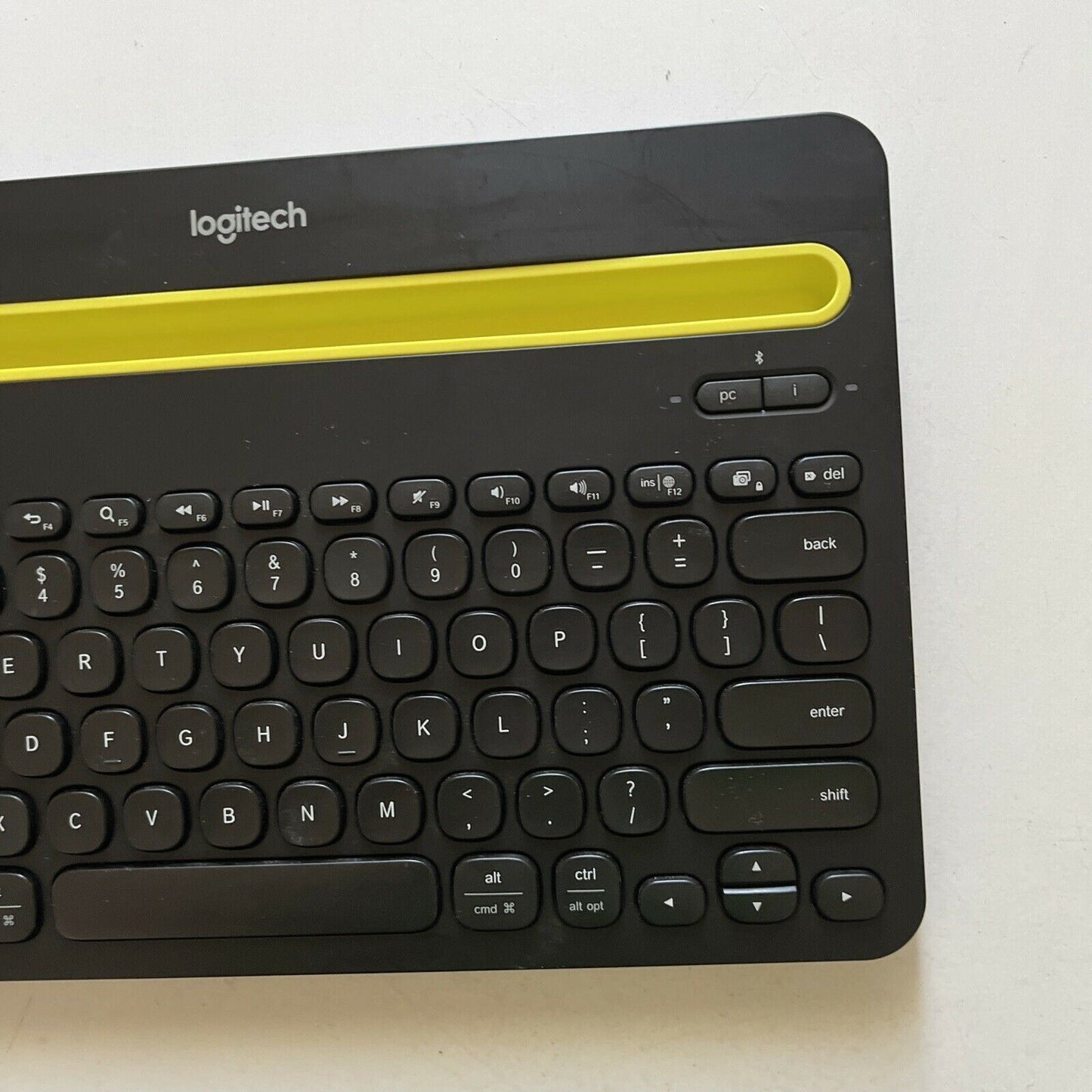 Logitech K480 Bluetooth Keyboard *Missing Battery Cover But In Working Order*