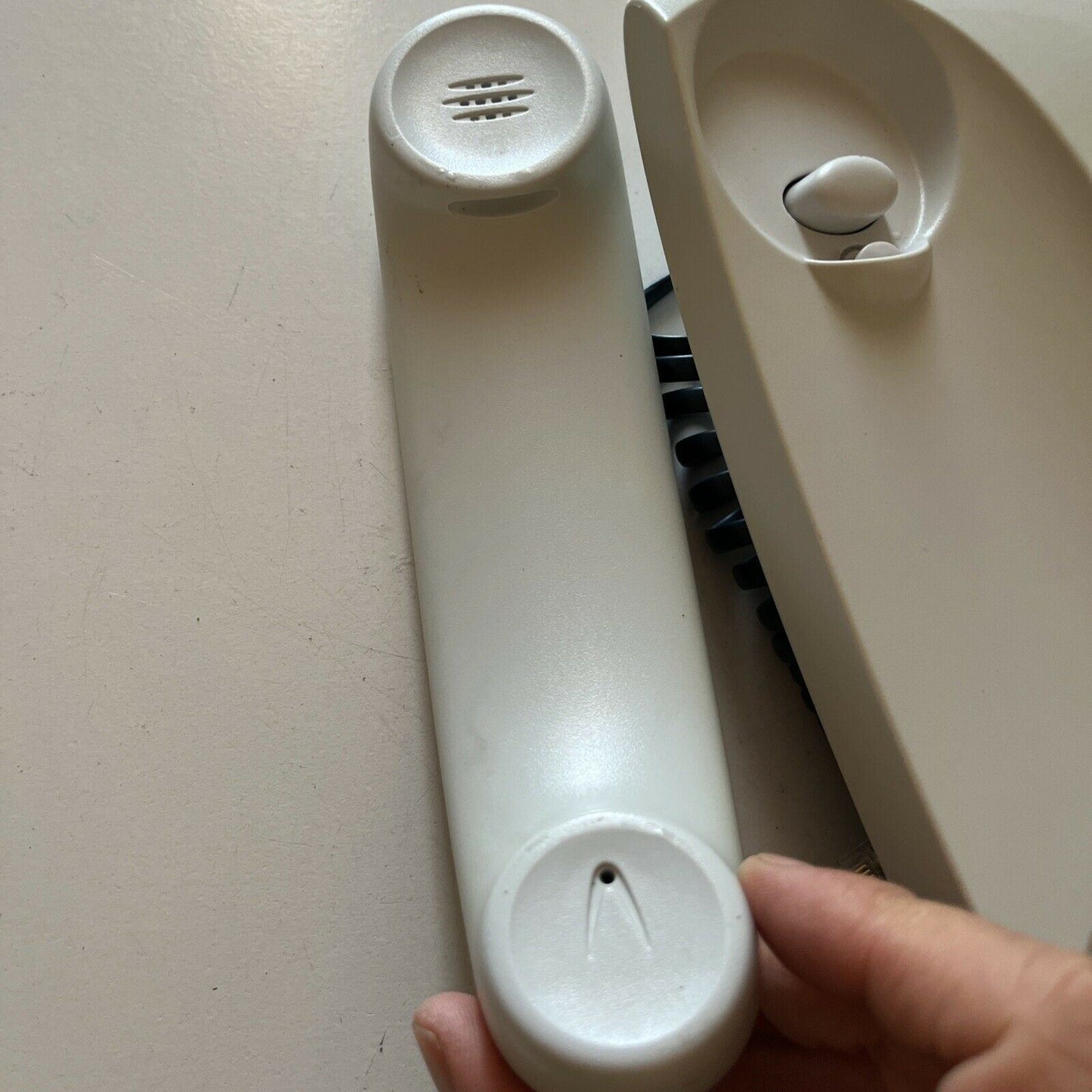 Telstra T1000S Landline Corded Telephone With Wall Mount. Tested & Working