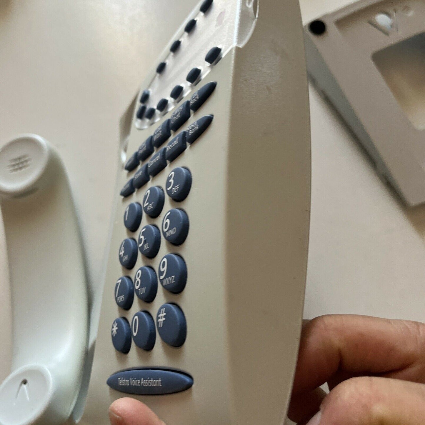 Telstra T1000S Landline Corded Telephone With Wall Mount. Tested & Working
