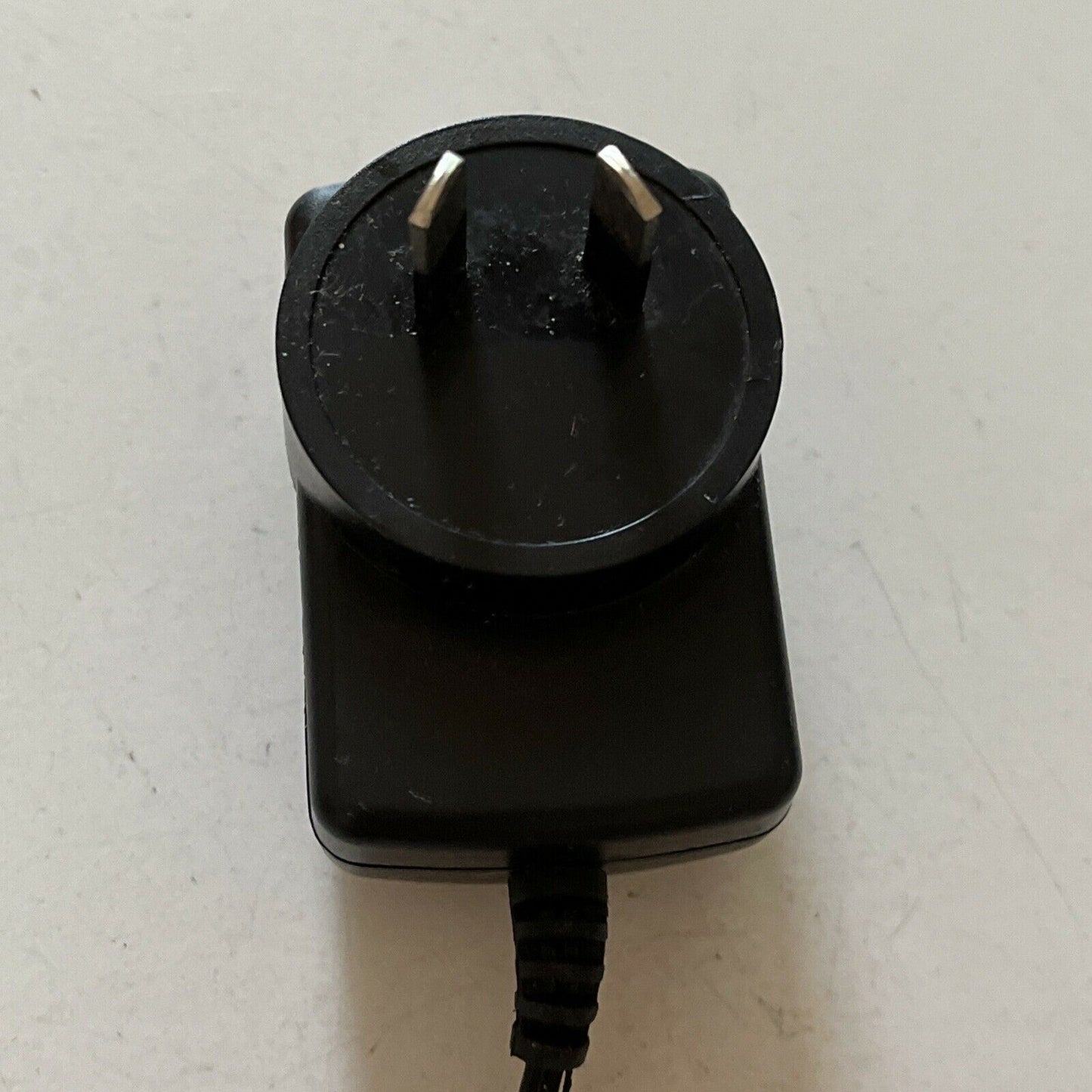 Genuine Revell AC Adapter 24094 100-240V 4.2V 800mA