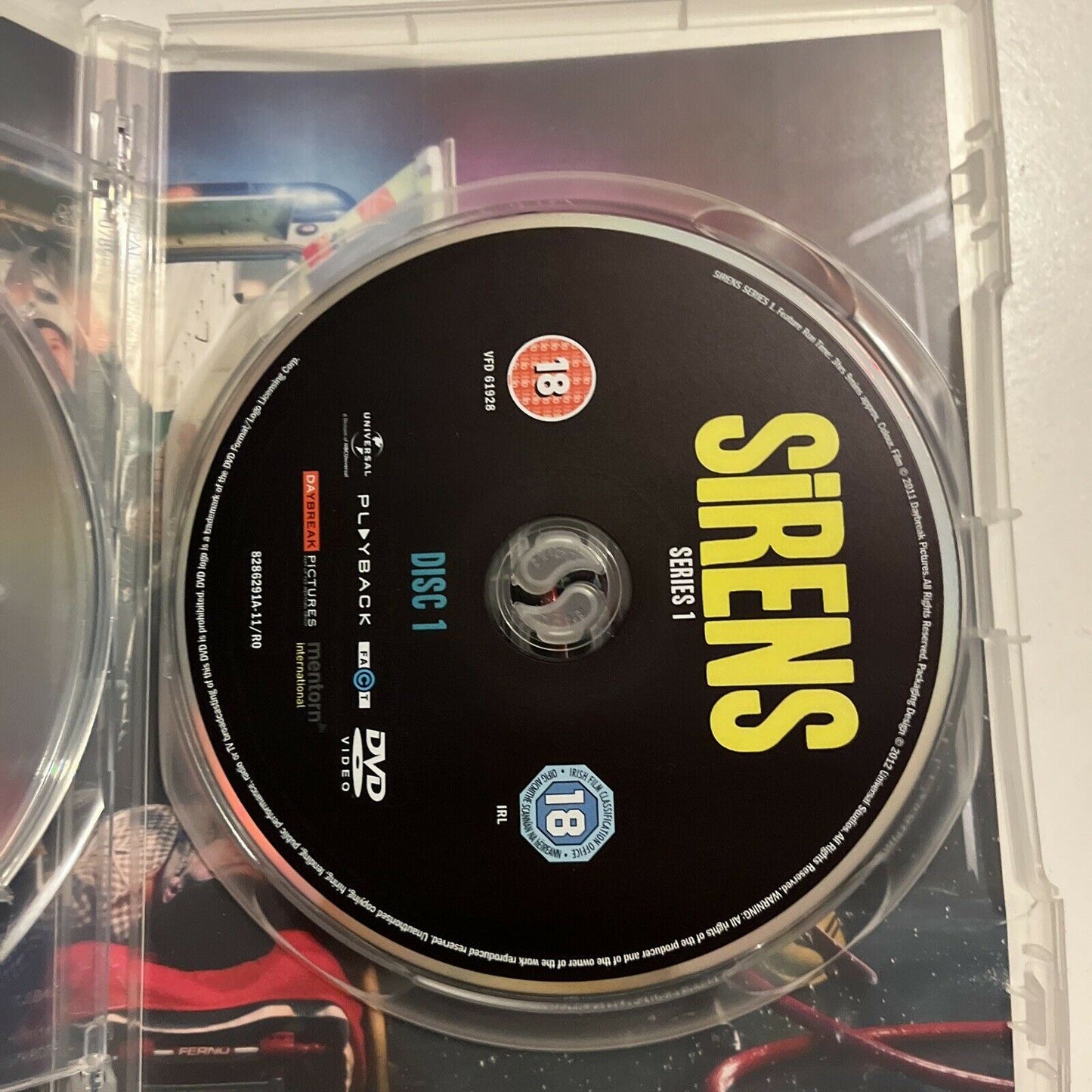 Sirens - Series 1 (DVD, 2011, 2-Disc) Kayvan Novak, Richard Madden. Region 4&2