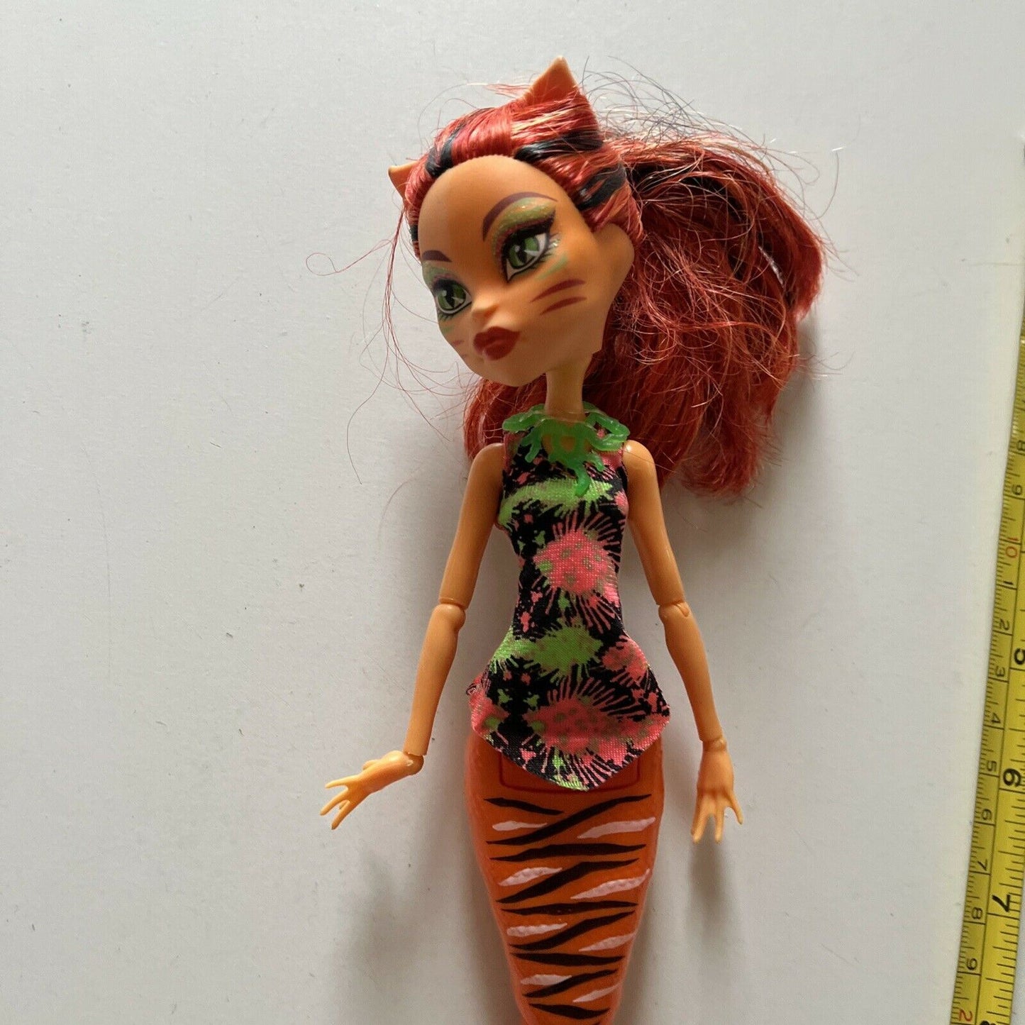 Monster High Great Scarrier Reef Glowsome Ghoulfish Toralei Doll 13" 2011 Mattel