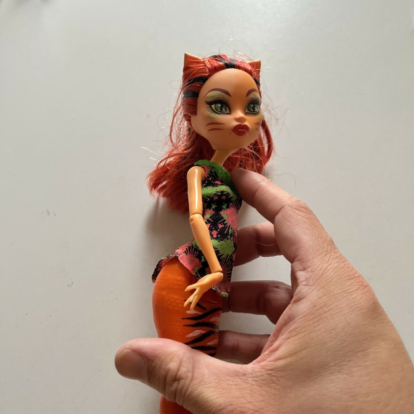 Monster High Great Scarrier Reef Glowsome Ghoulfish Toralei Doll 13" 2011 Mattel
