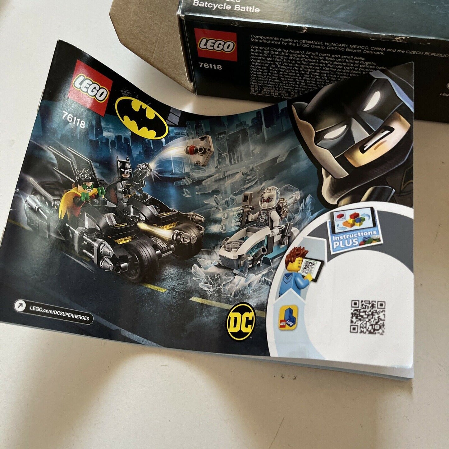 LEGO DC Universe Super Heroes Mr Freeze Batcycle Battle Set (76118) *Incomplete*