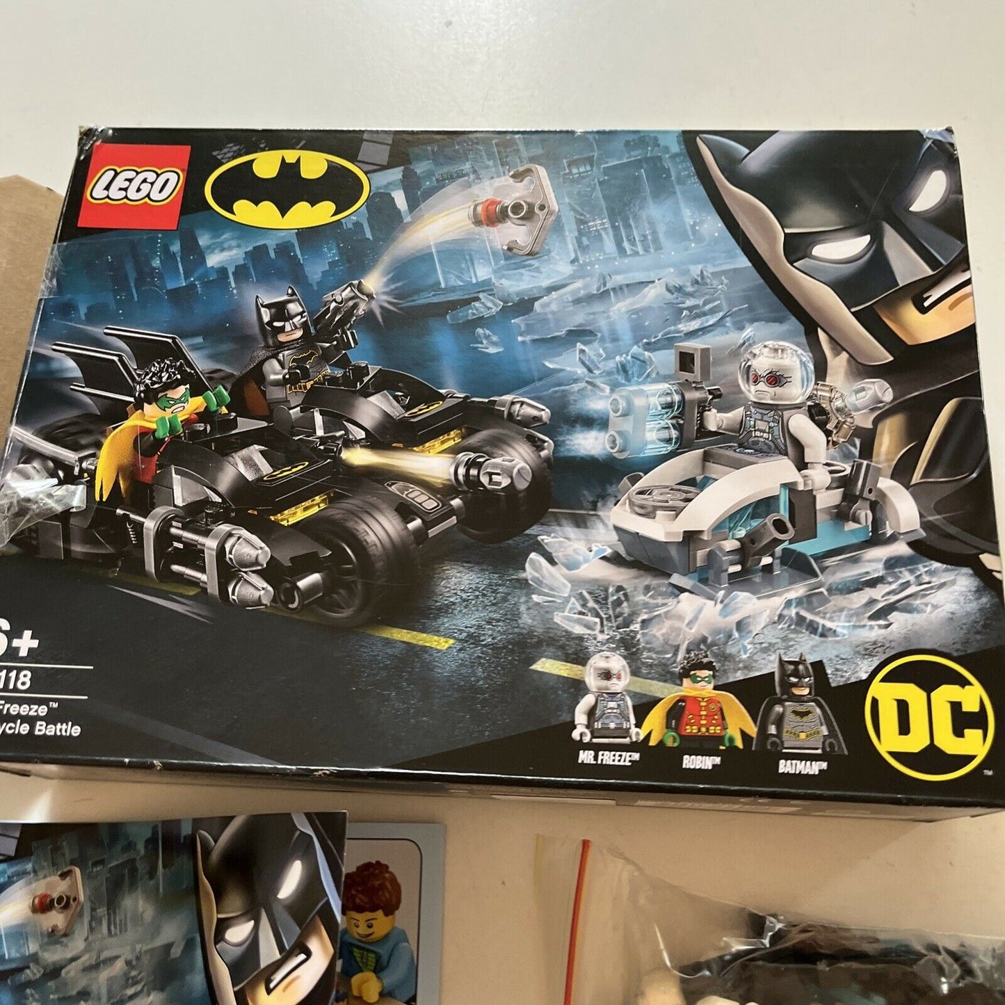 LEGO DC Universe Super Heroes Mr Freeze Batcycle Battle Set (76118) *Incomplete*