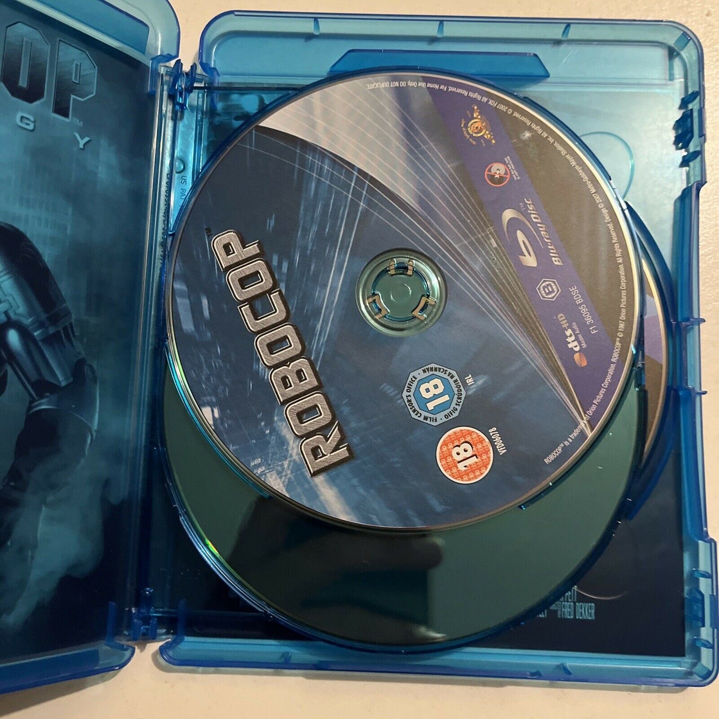 RoboCop Trilogy - 1,2,3 (Bluray, 1993, 3-Disc) Region B