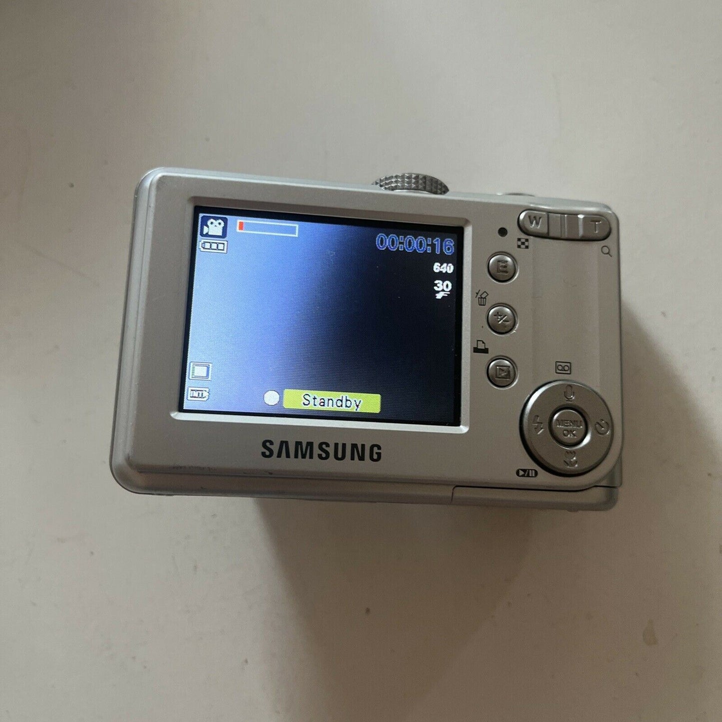 Samsung Digimax S600 Digital Camera 6.0 MP