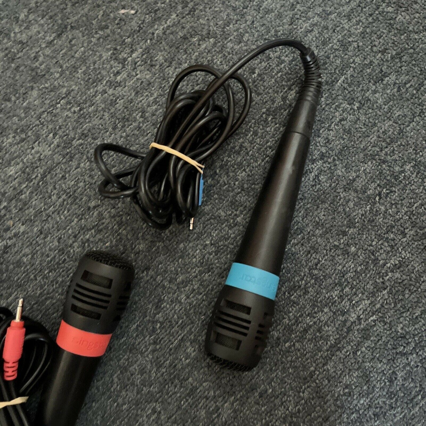 2x SingStar Microphones USB + 6x SingStar PlayStation 2 PS2 Games PAL