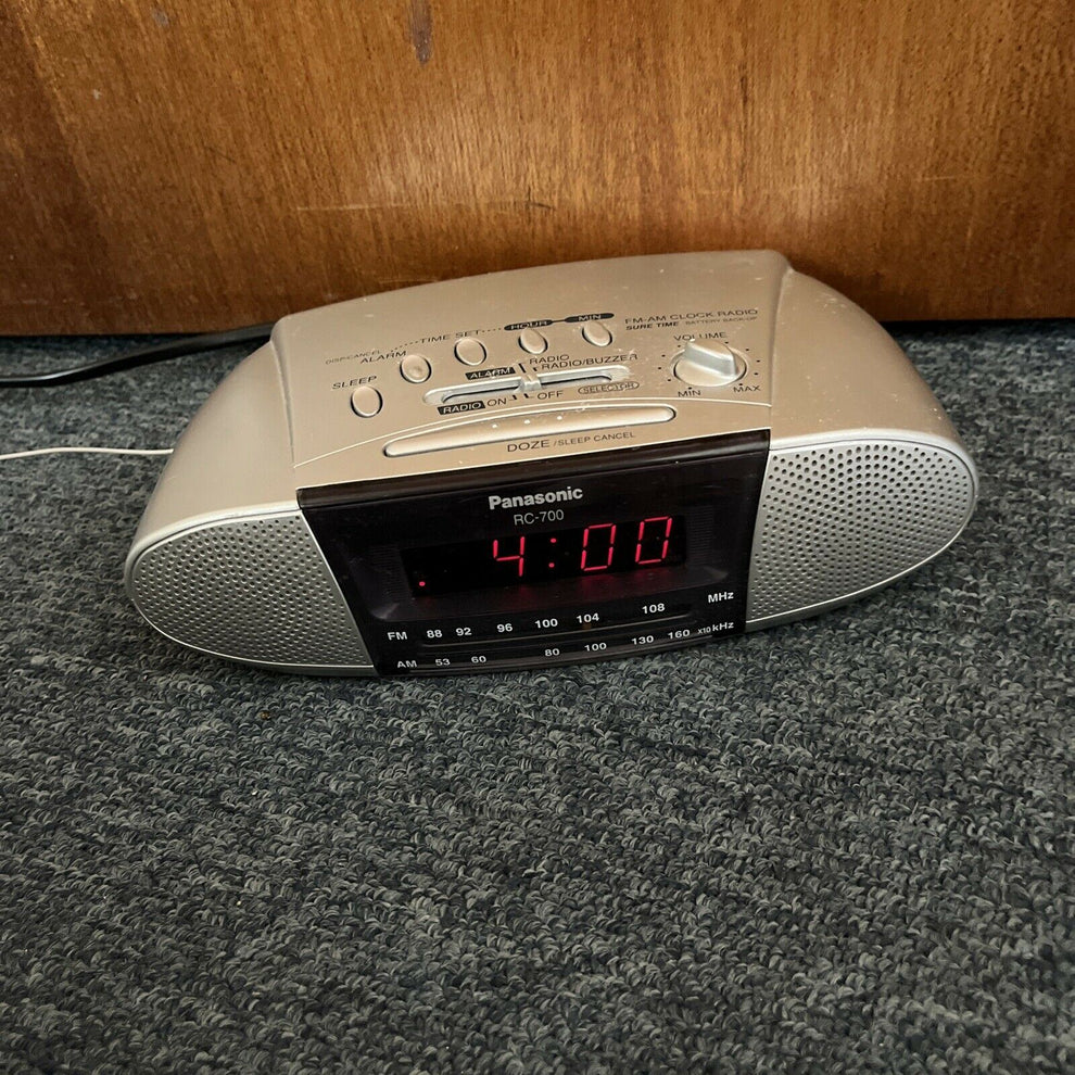 Panasonic RC700 Alarm Clock FM/AM Radio Retro Unit