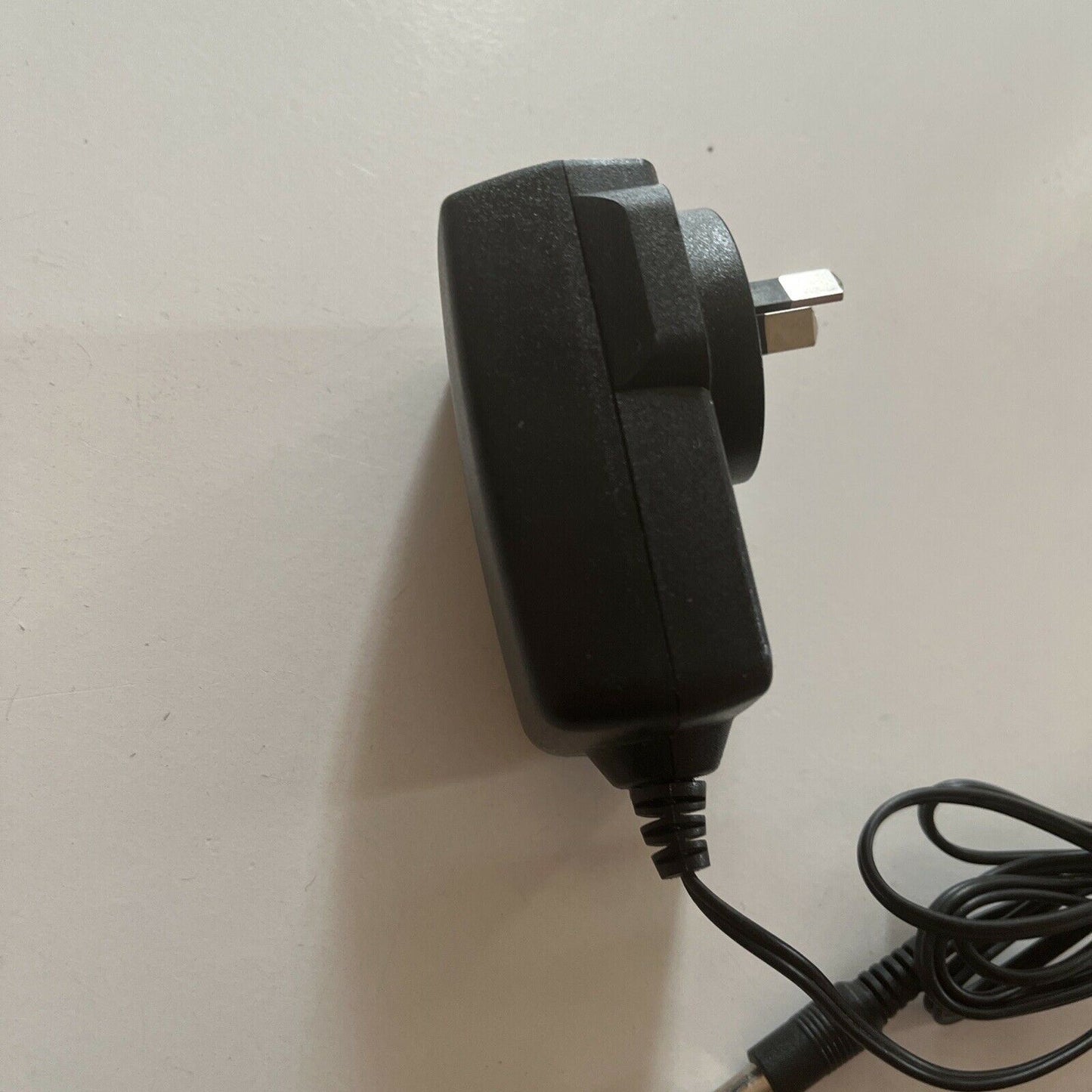 Genuine Huawei Switching Power Adapter HW-120100A6W 12V 1A