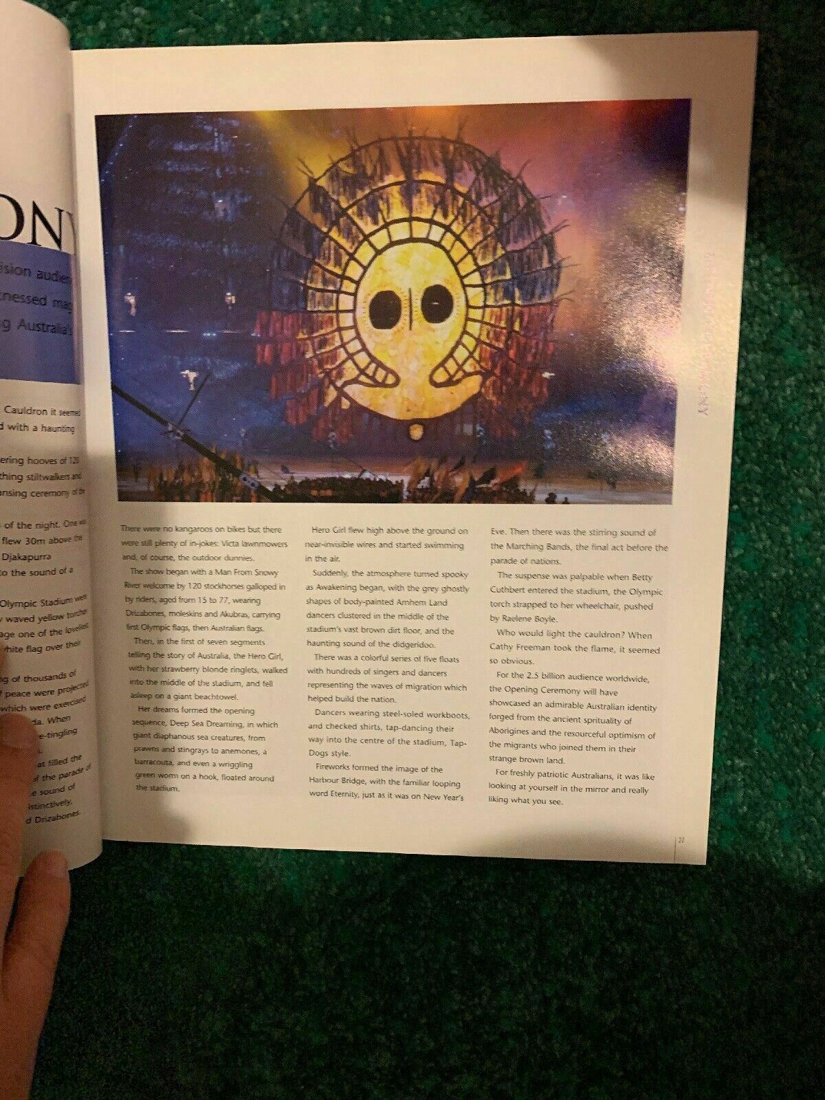 Sydney 2000 The Official Souvenir Book Good Collector Series - Hardcover