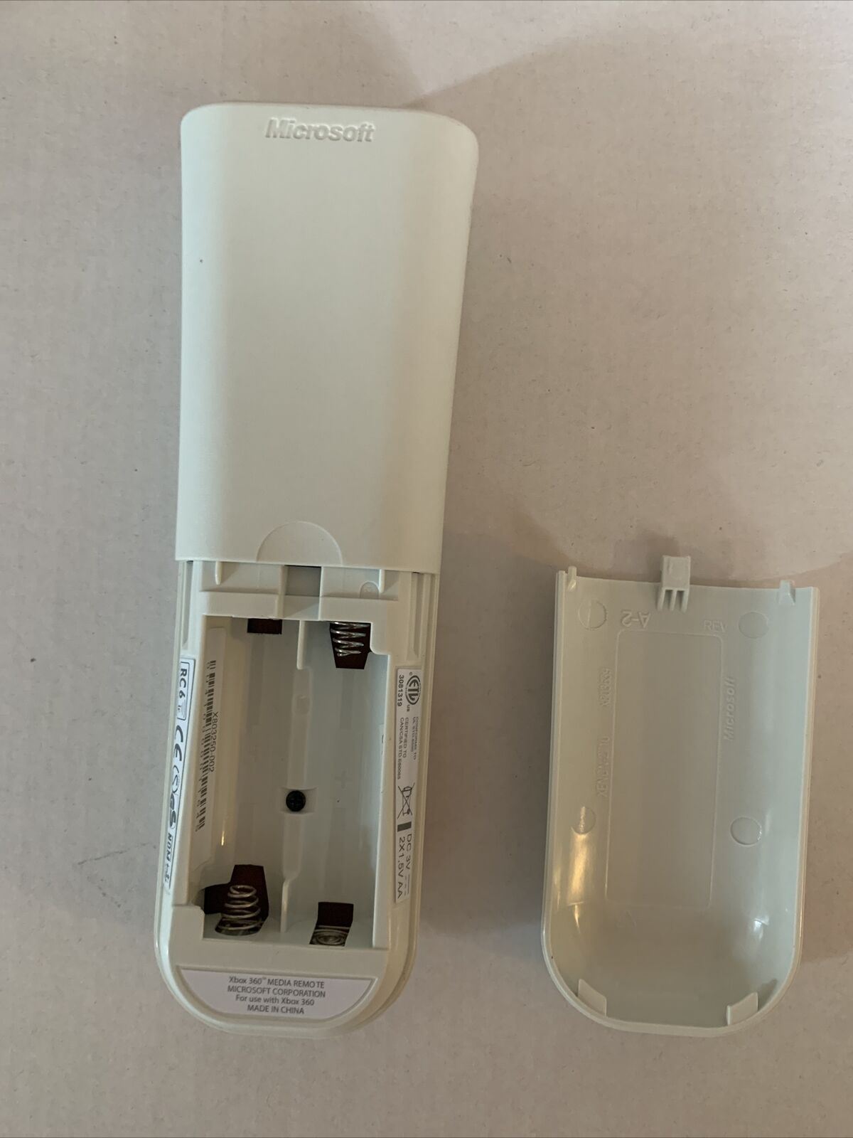 Genuine Microsoft Xbox 360 Media Remote  X803250-002