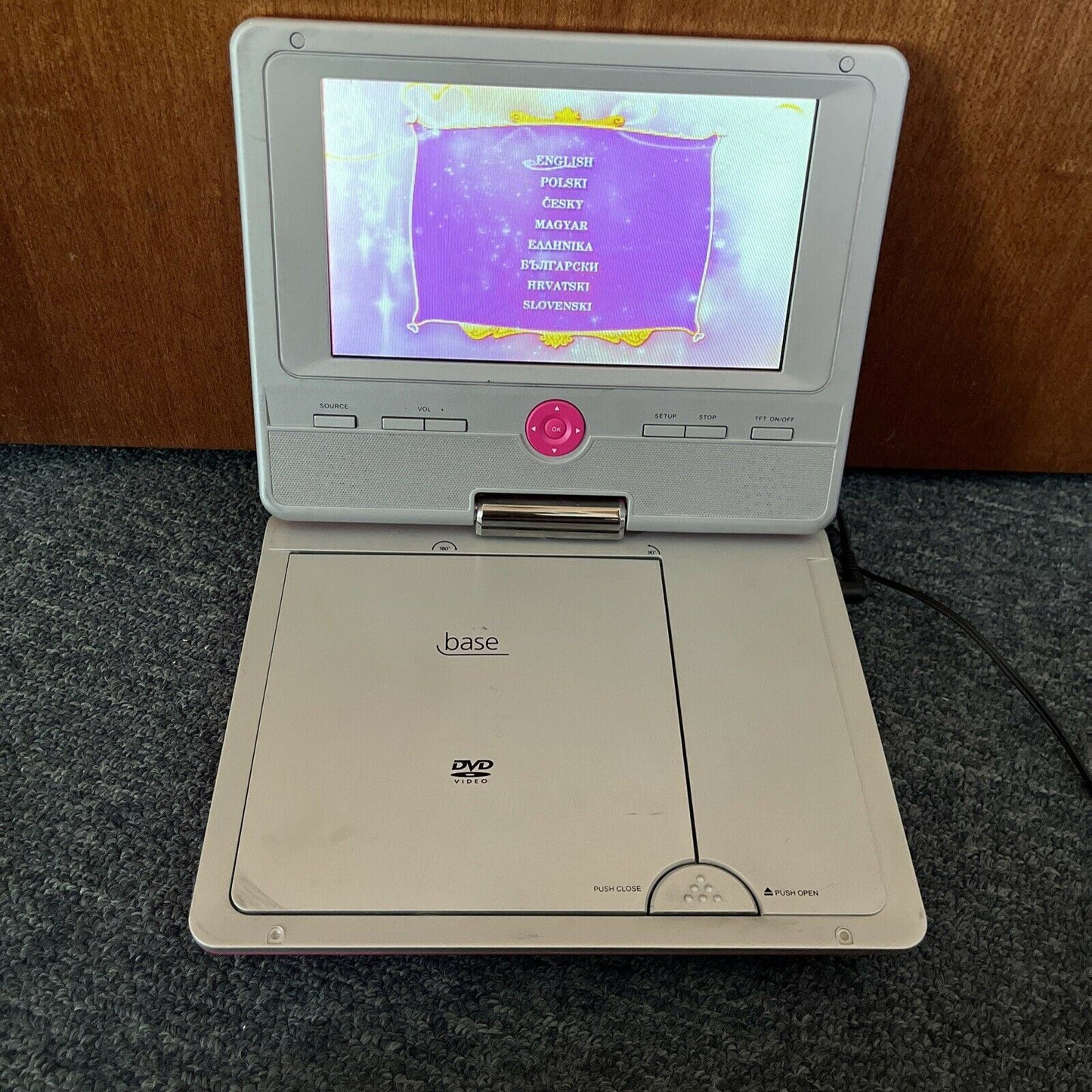 Base 17cm Portable DVD Player GK-6860