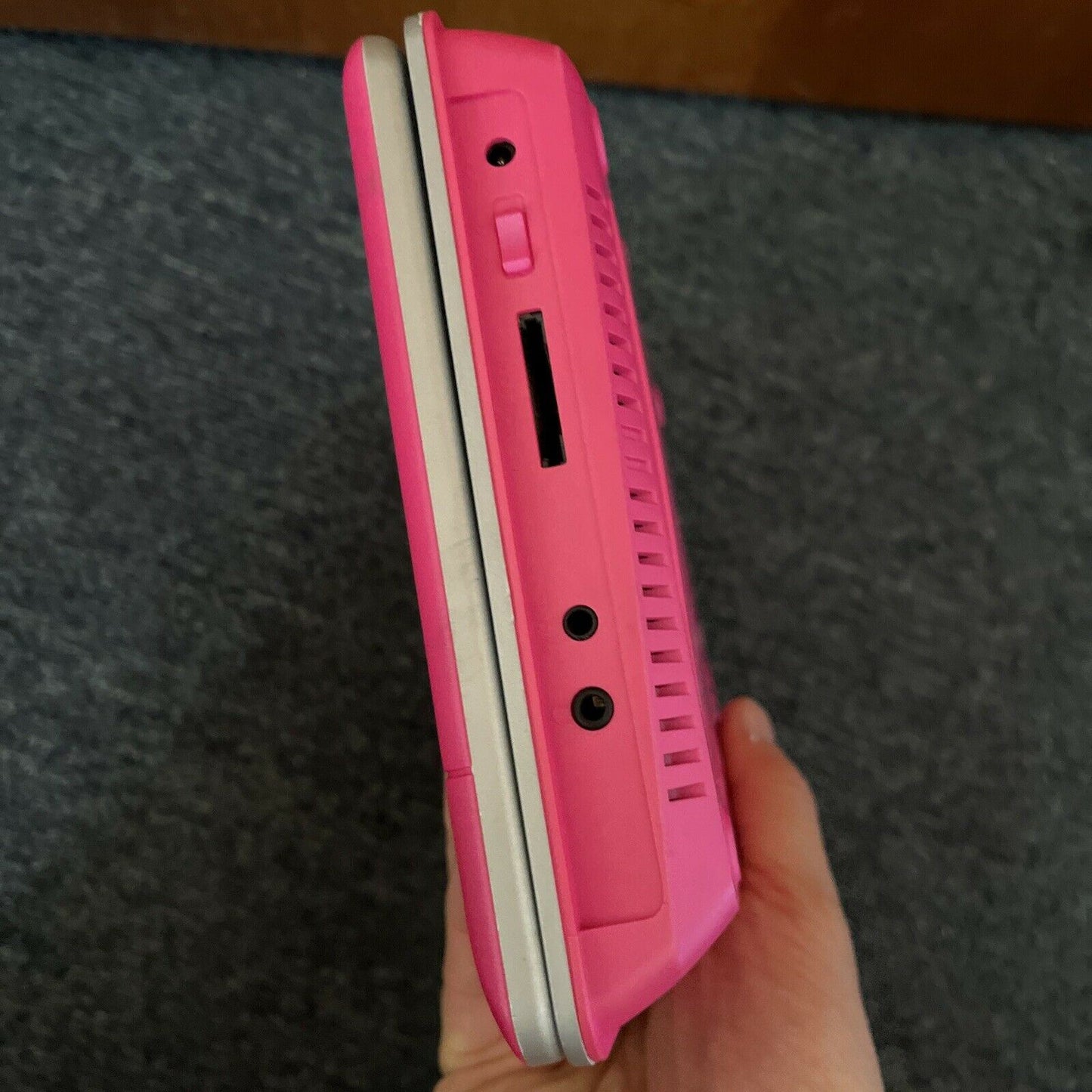 Base 17cm Portable DVD Player GK-6860