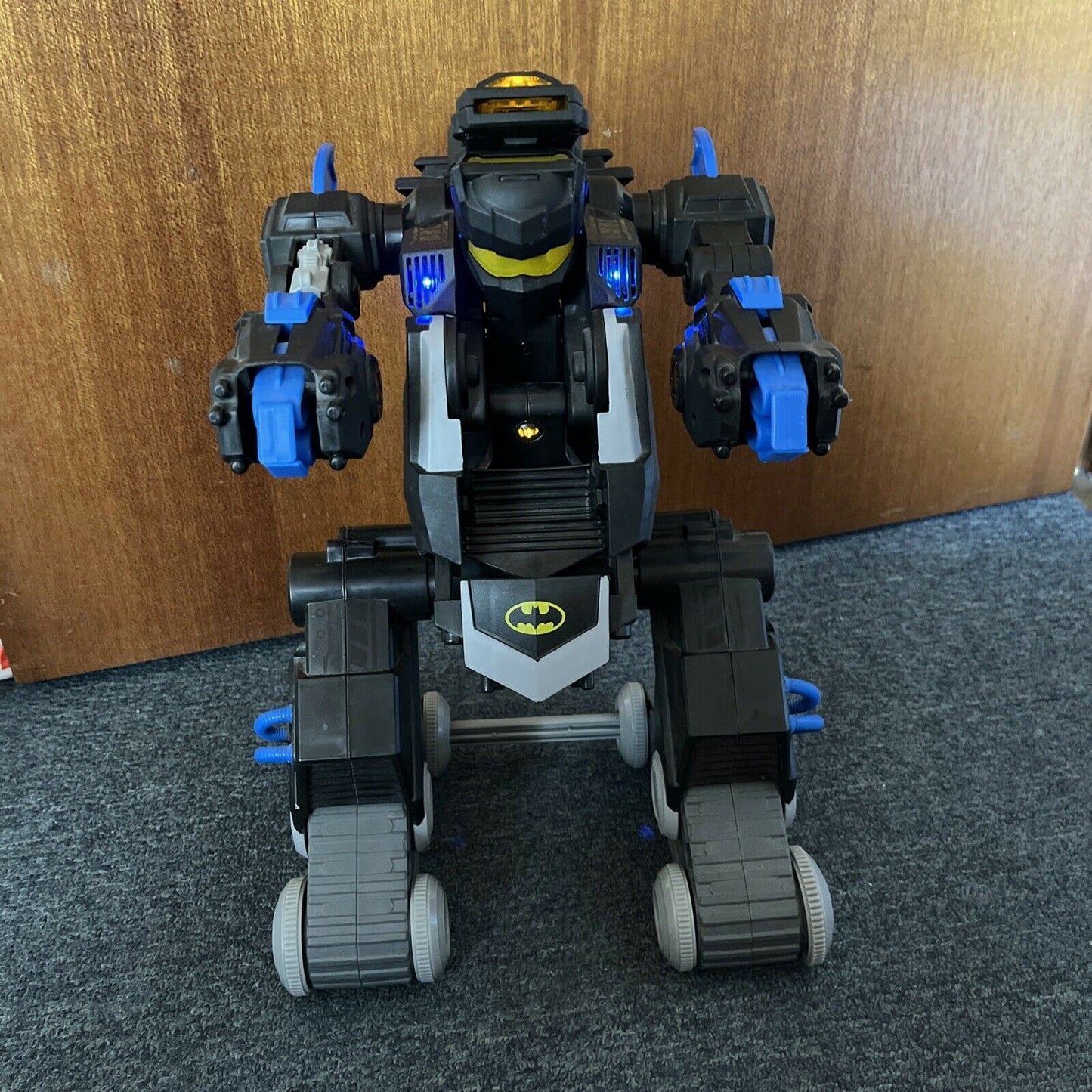 BATMAN BAT-BOT - Imaginext DC Super Friends RC Transforming Robot  2013 Mattel