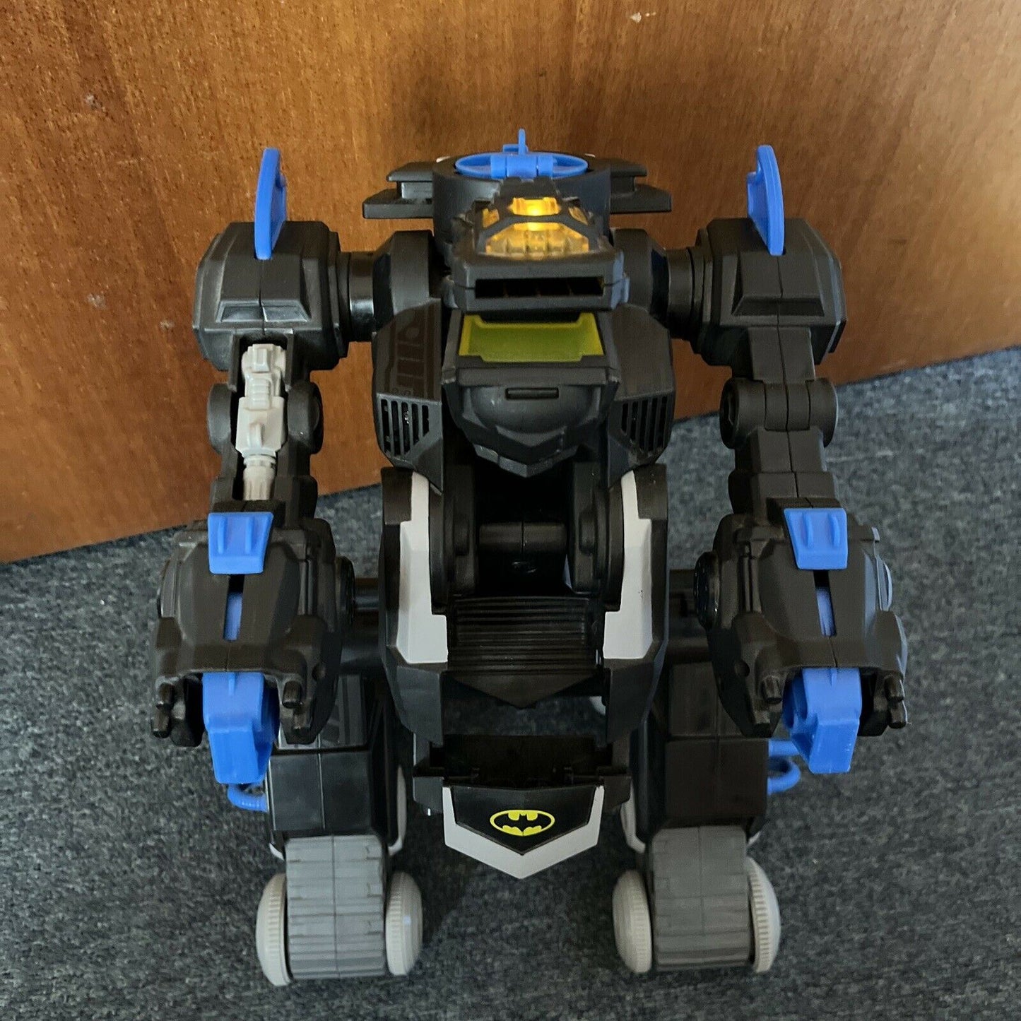BATMAN BAT-BOT - Imaginext DC Super Friends RC Transforming Robot  2013 Mattel