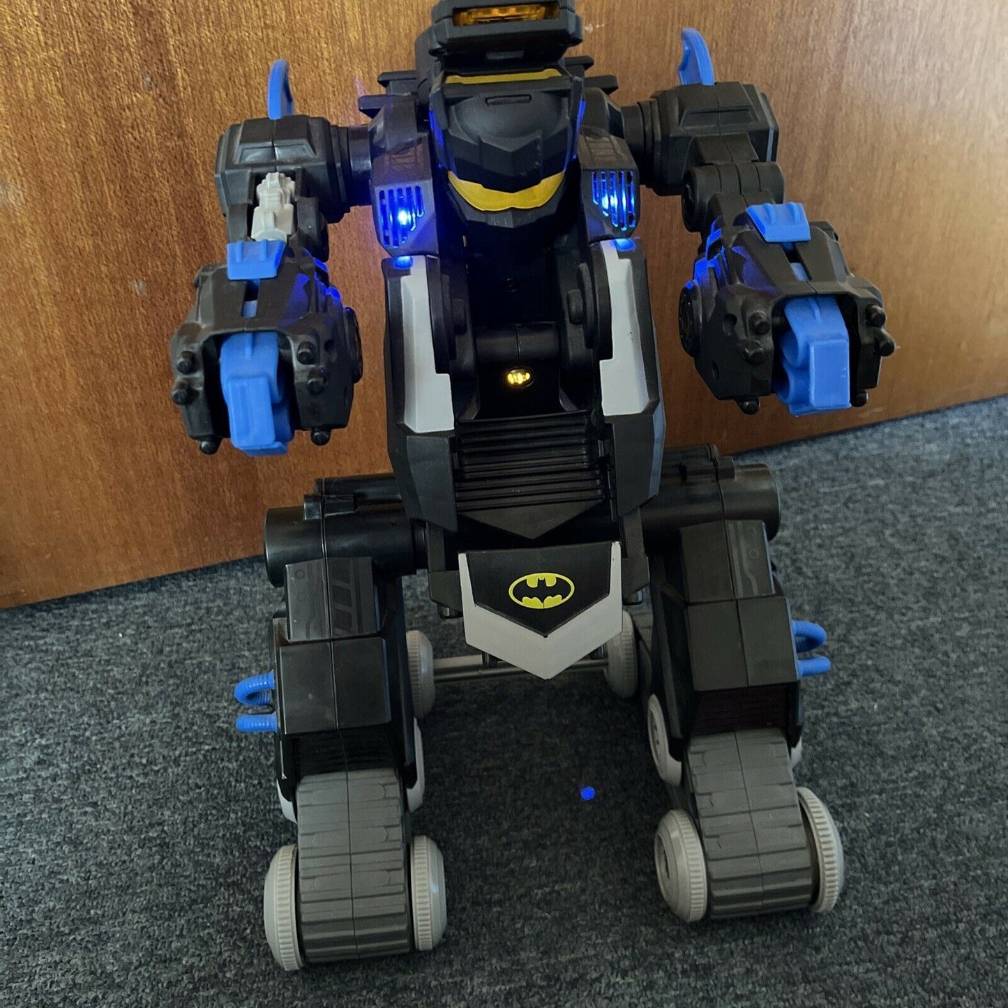 BATMAN BAT-BOT - Imaginext DC Super Friends RC Transforming Robot  2013 Mattel