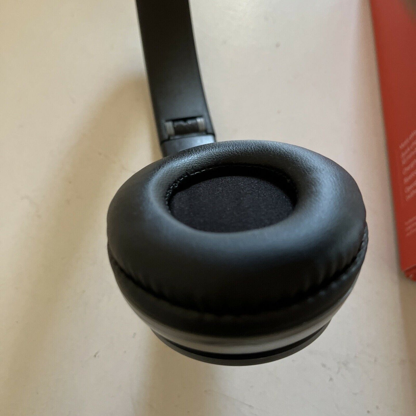 Qudo Wireless Headphones FM Built-in Radio & Bluetooth QDB460BT