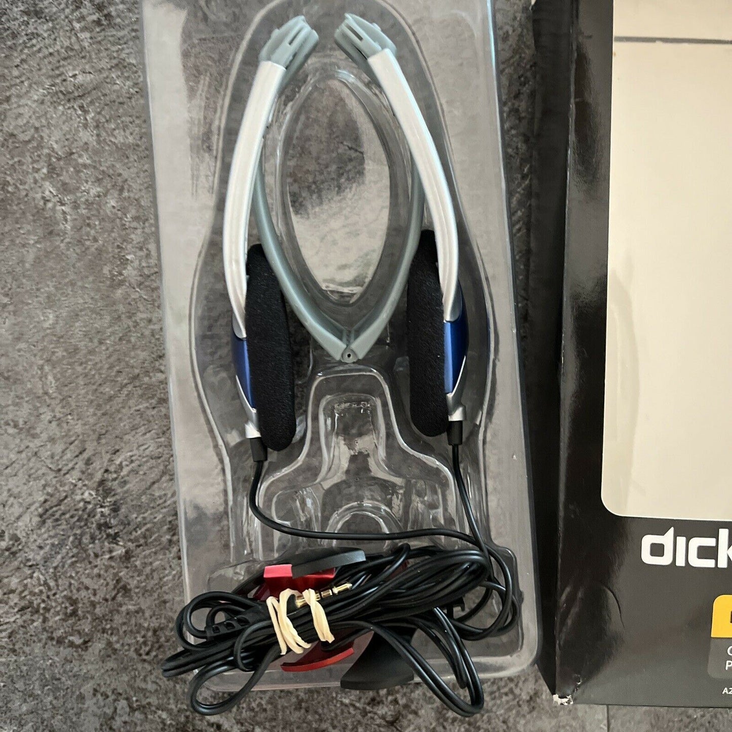 Dick Smith Lightweight Wired Headphones