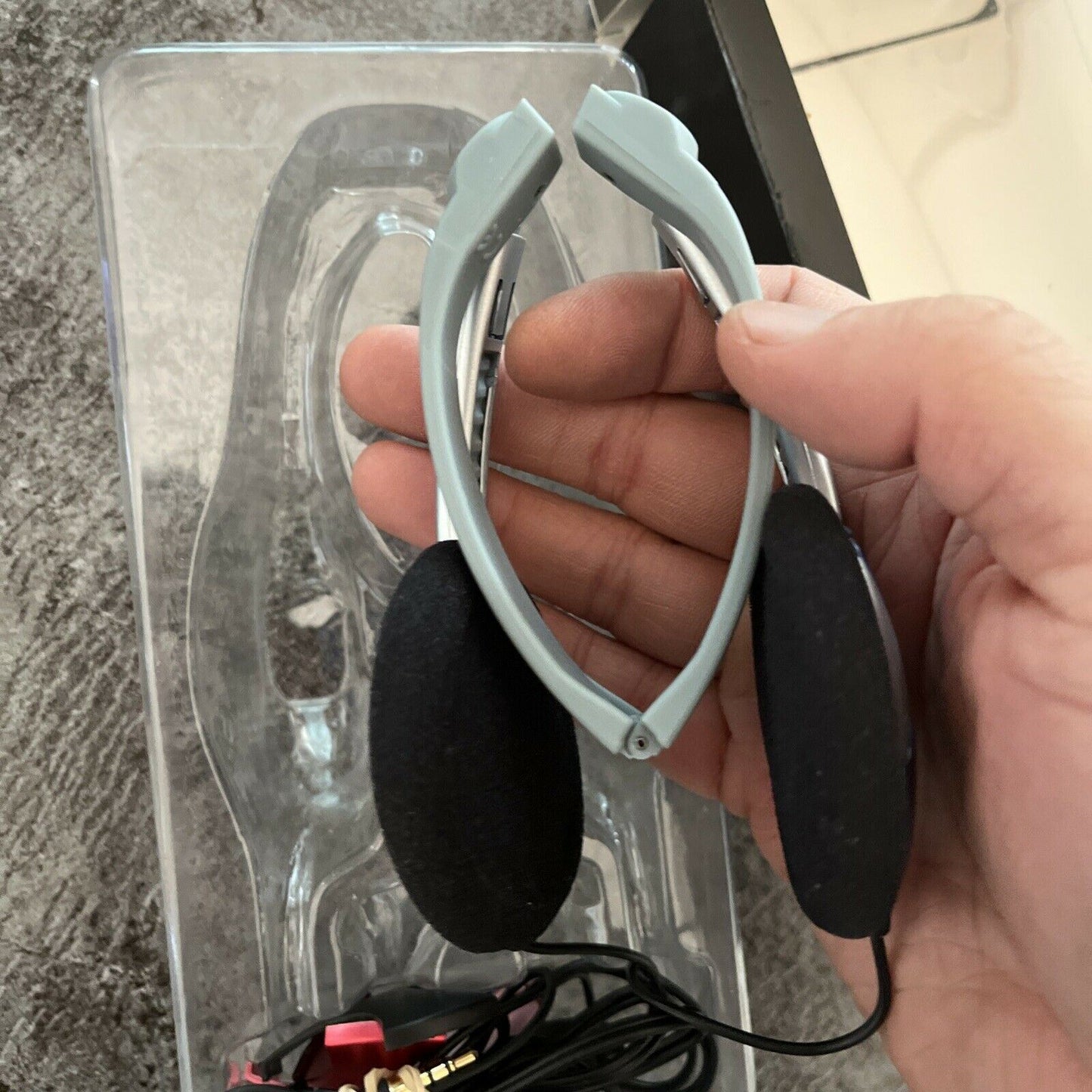 Dick Smith Lightweight Wired Headphones